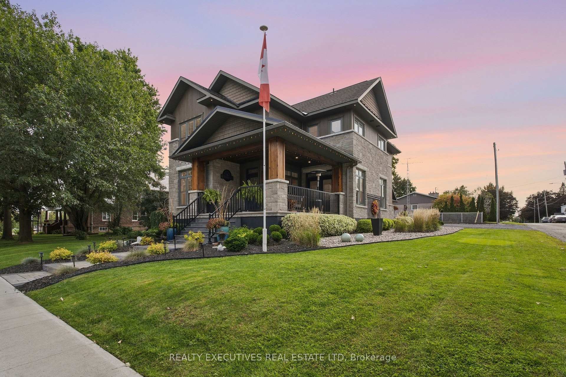 Photo of 534 St Lawrence Street