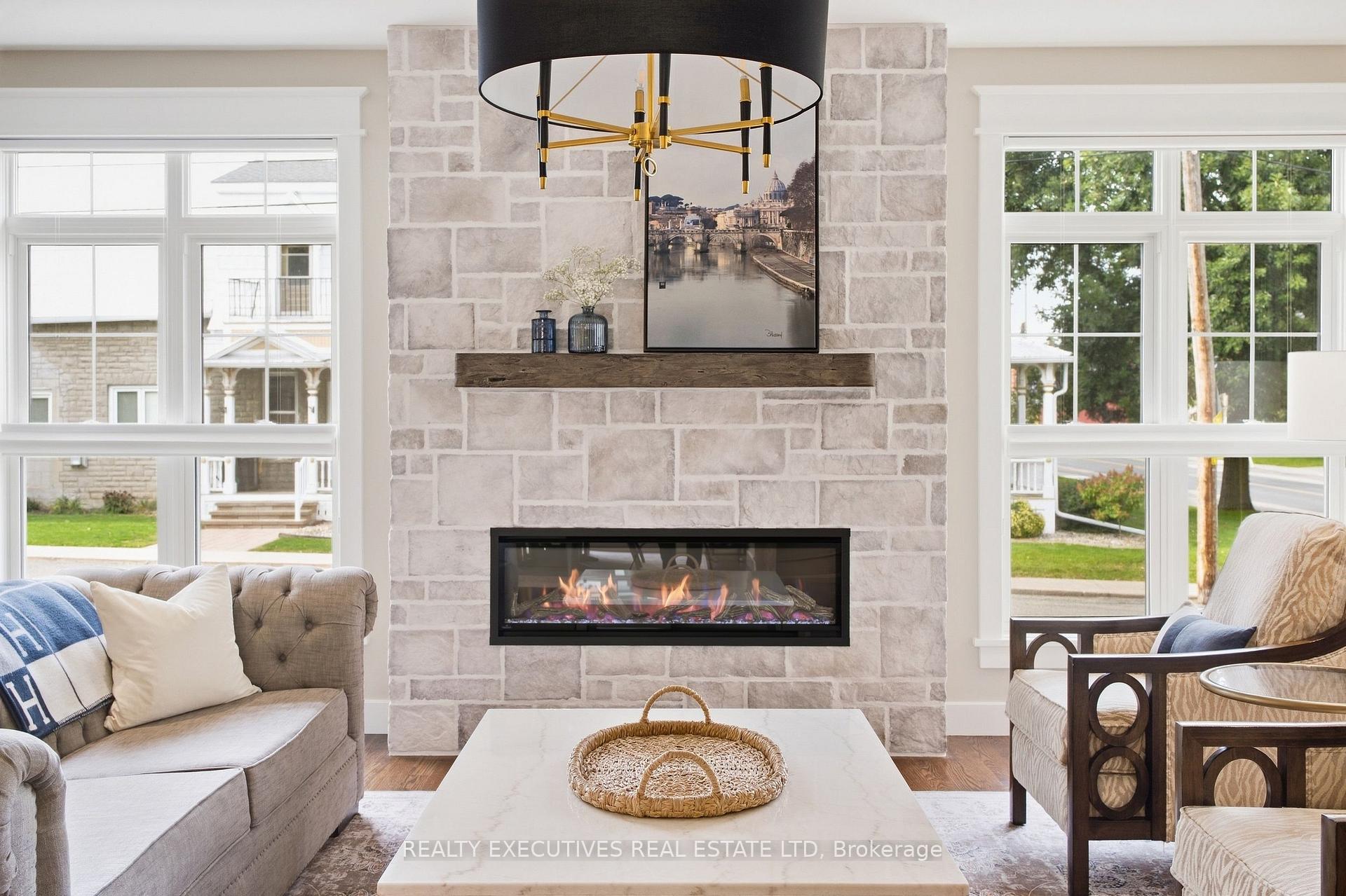 Photo 4 of 534 St Lawrence Street, North Dundas, Winchester — HOMEH