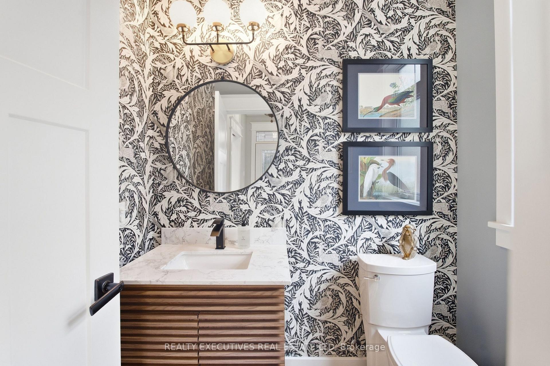 Photo 15 of 534 St Lawrence Street, North Dundas, Winchester — HOMEH