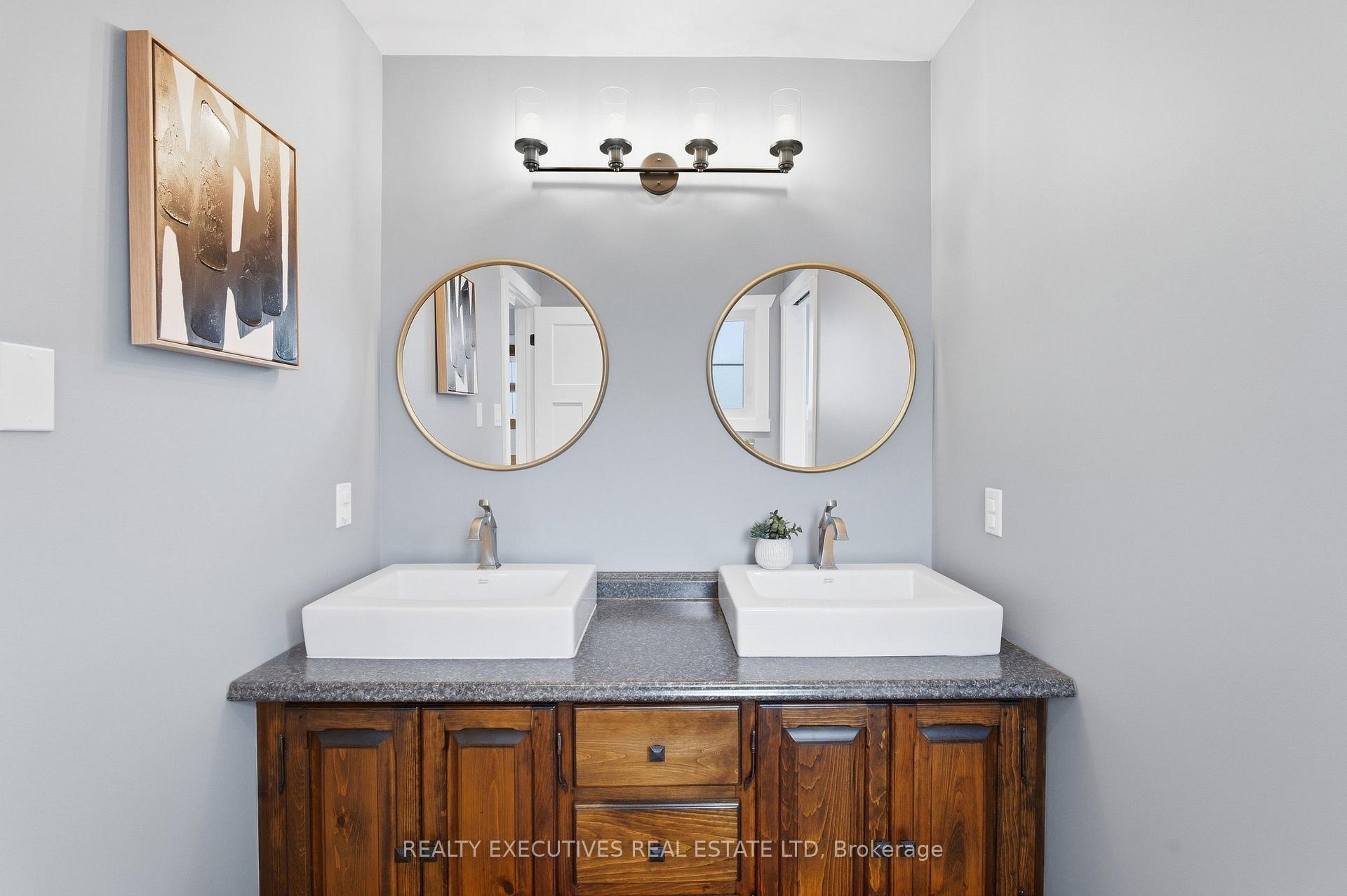 Photo 26 of 534 St Lawrence Street, North Dundas, Winchester — HOMEH