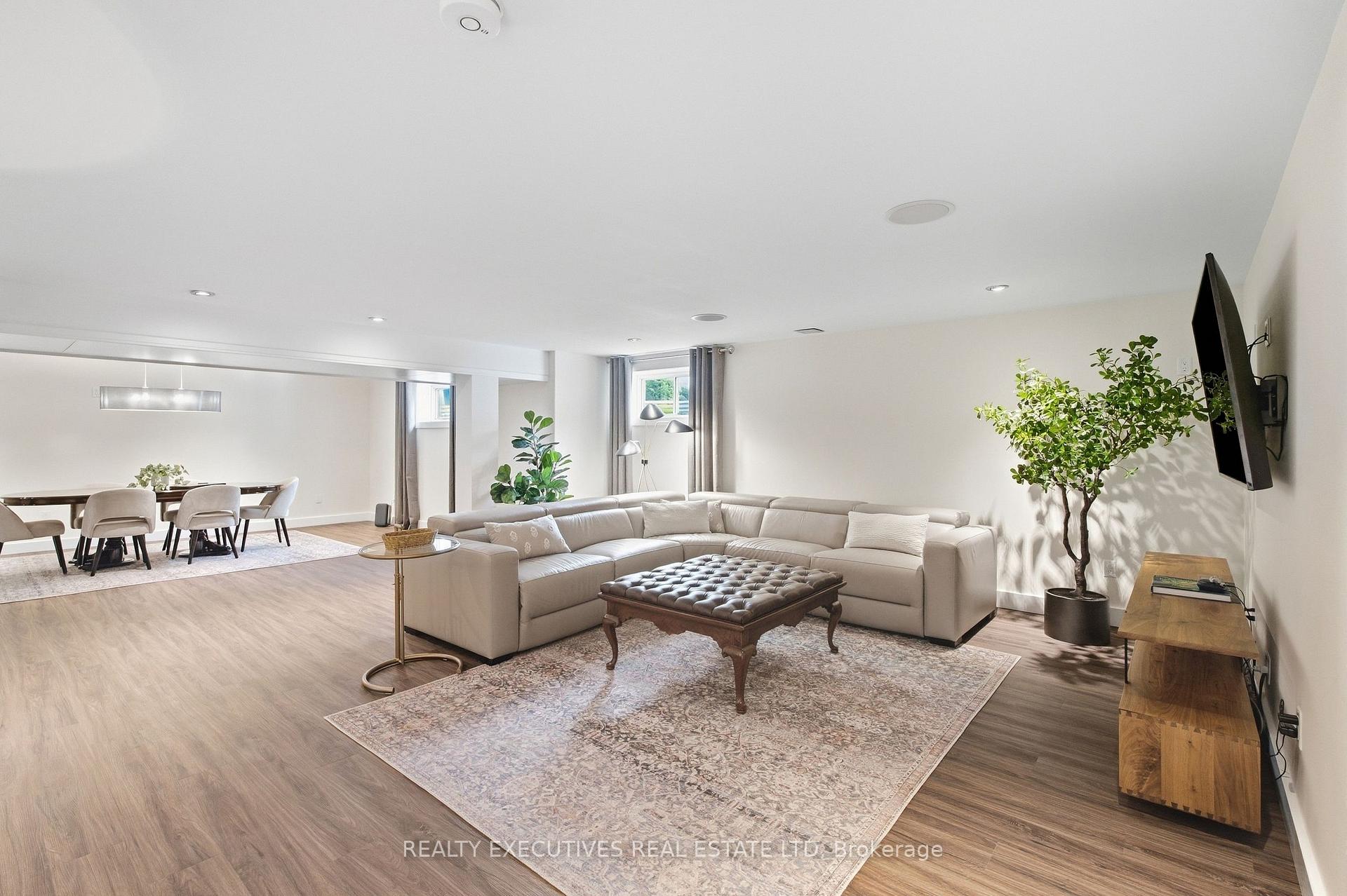 Photo 30 of 534 St Lawrence Street, North Dundas, Winchester — HOMEH