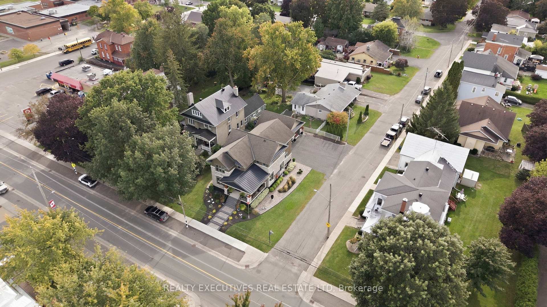 Photo 45 of 534 St Lawrence Street, North Dundas, Winchester — HOMEH
