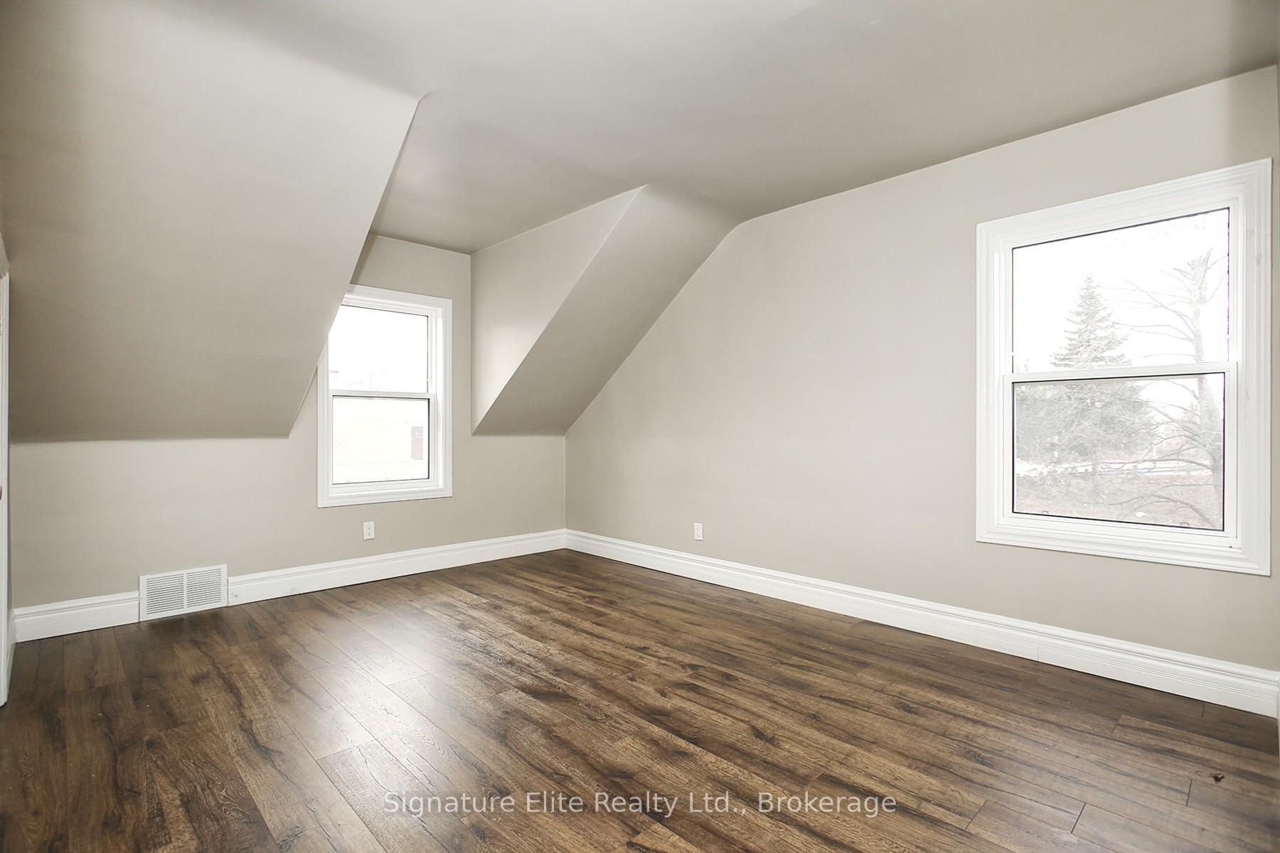 Photo 6 of Unit Upper, 254 Hibbert Avenue, Oshawa, Vanier — HOMEH