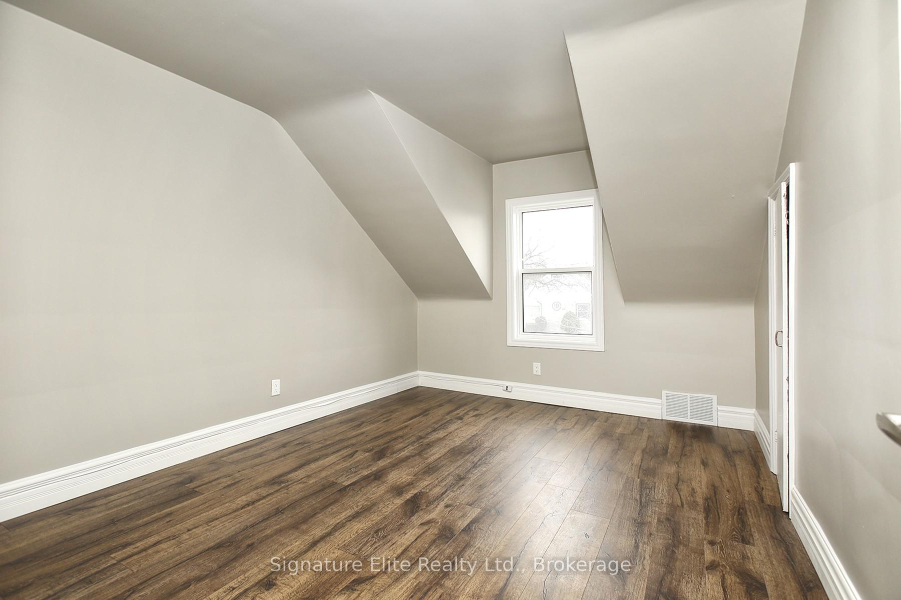Photo 8 of Unit Upper, 254 Hibbert Avenue, Oshawa, Vanier — HOMEH