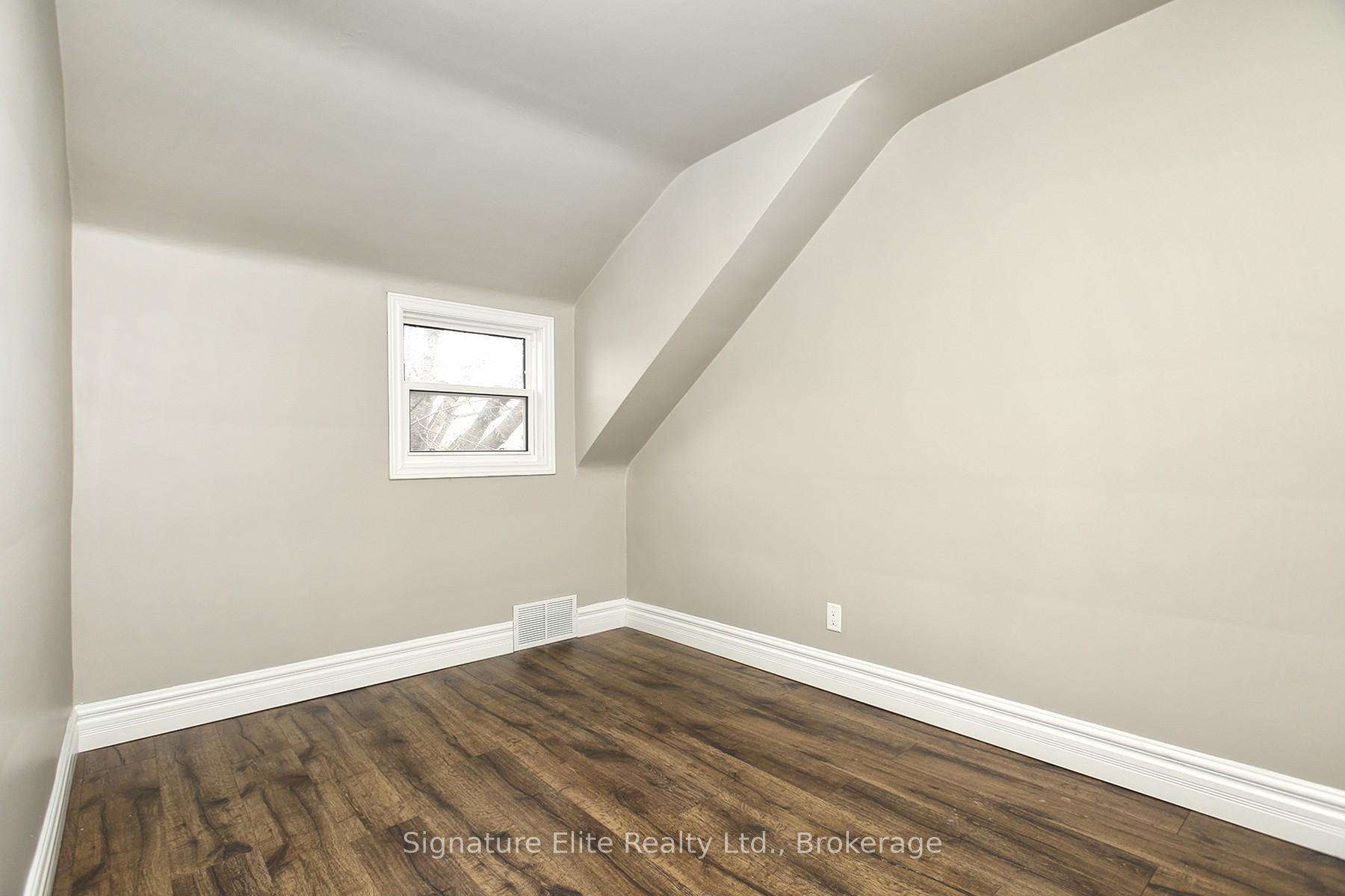 Photo 9 of Unit Upper, 254 Hibbert Avenue, Oshawa, Vanier — HOMEH