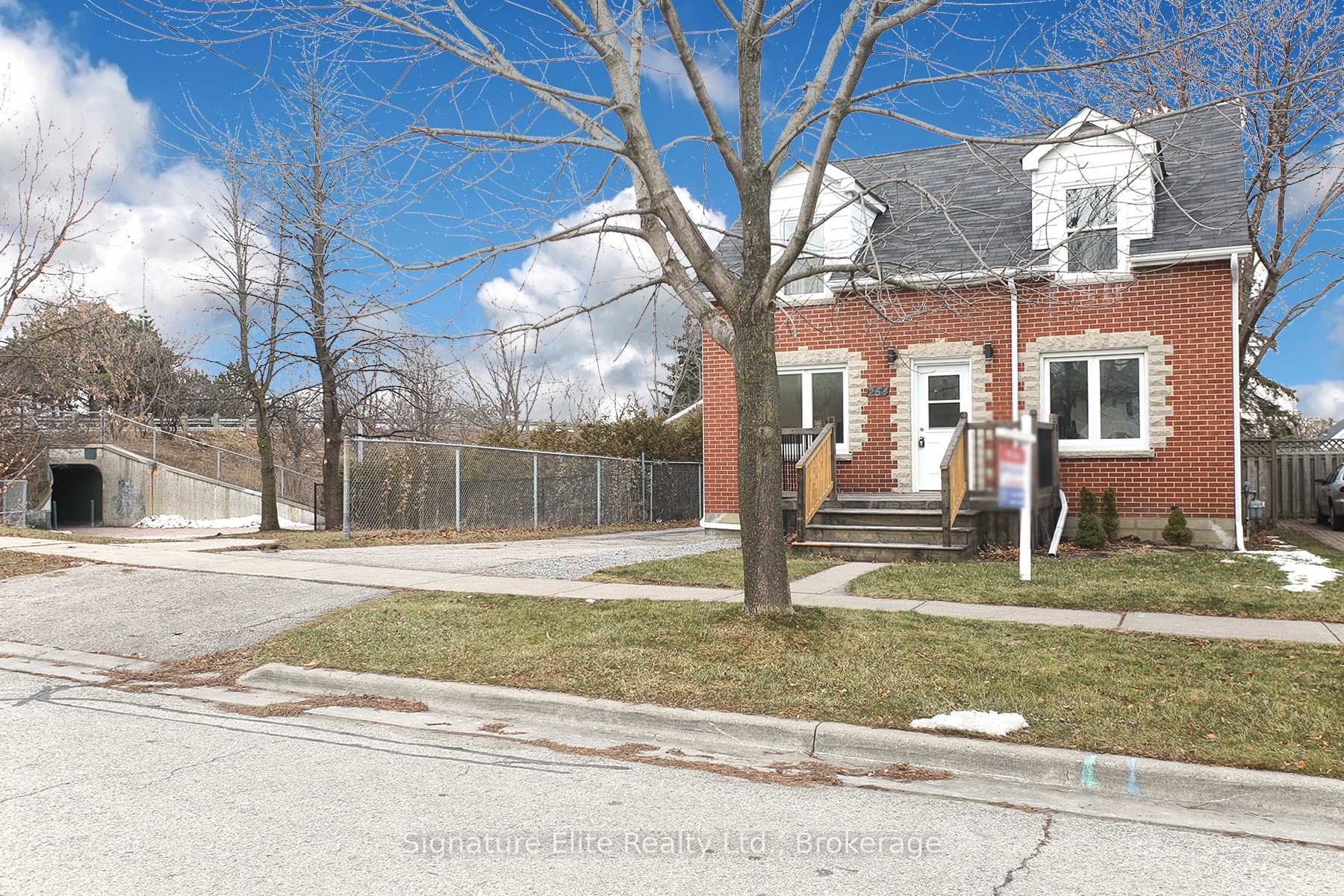 Photo 14 of Unit Upper, 254 Hibbert Avenue, Oshawa, Vanier — HOMEH