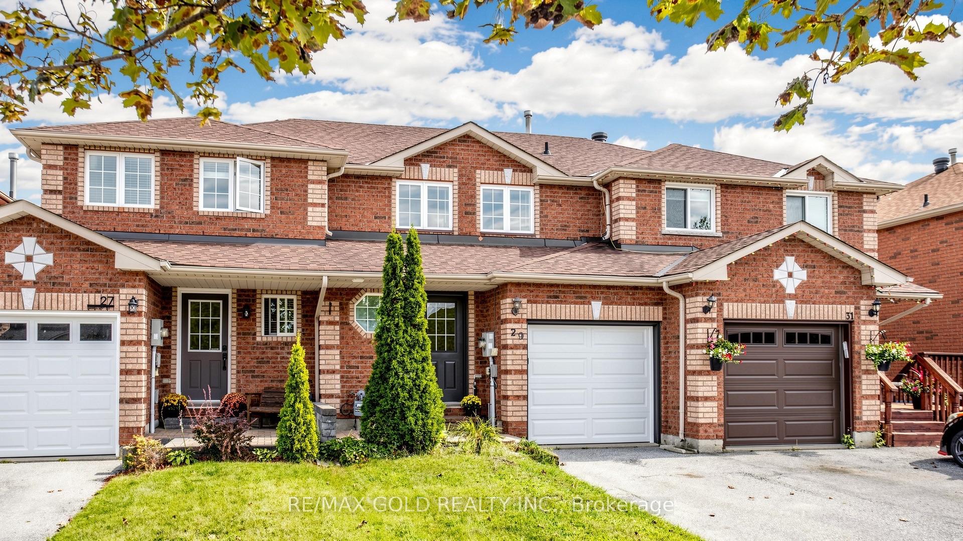 Photo 3 of 29 Srigley Street, Barrie, Holly — HOMEH
