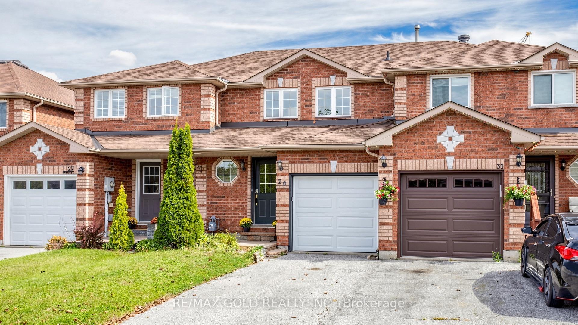 Photo 2 of 29 Srigley Street, Barrie, Holly — HOMEH