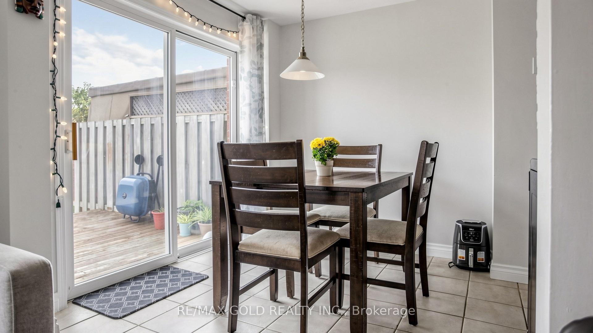 Photo 13 of 29 Srigley Street, Barrie, Holly — HOMEH