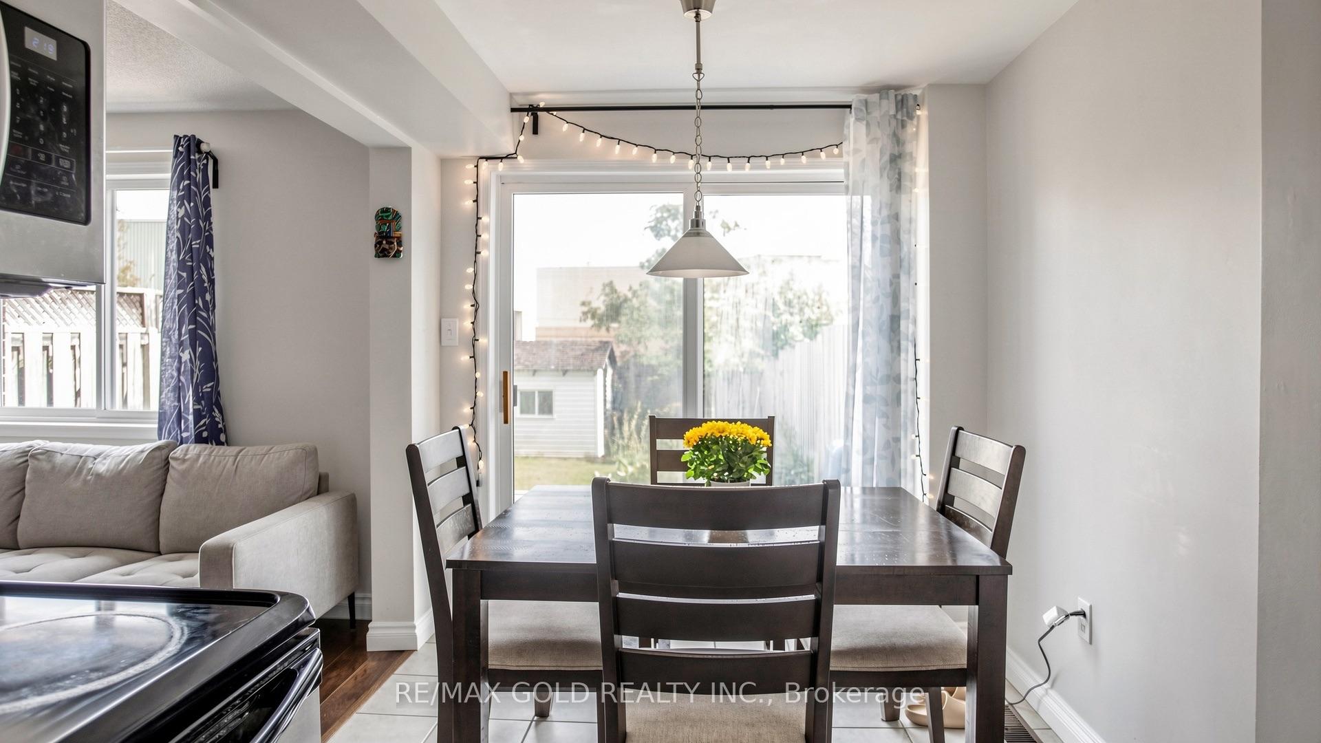 Photo 14 of 29 Srigley Street, Barrie, Holly — HOMEH