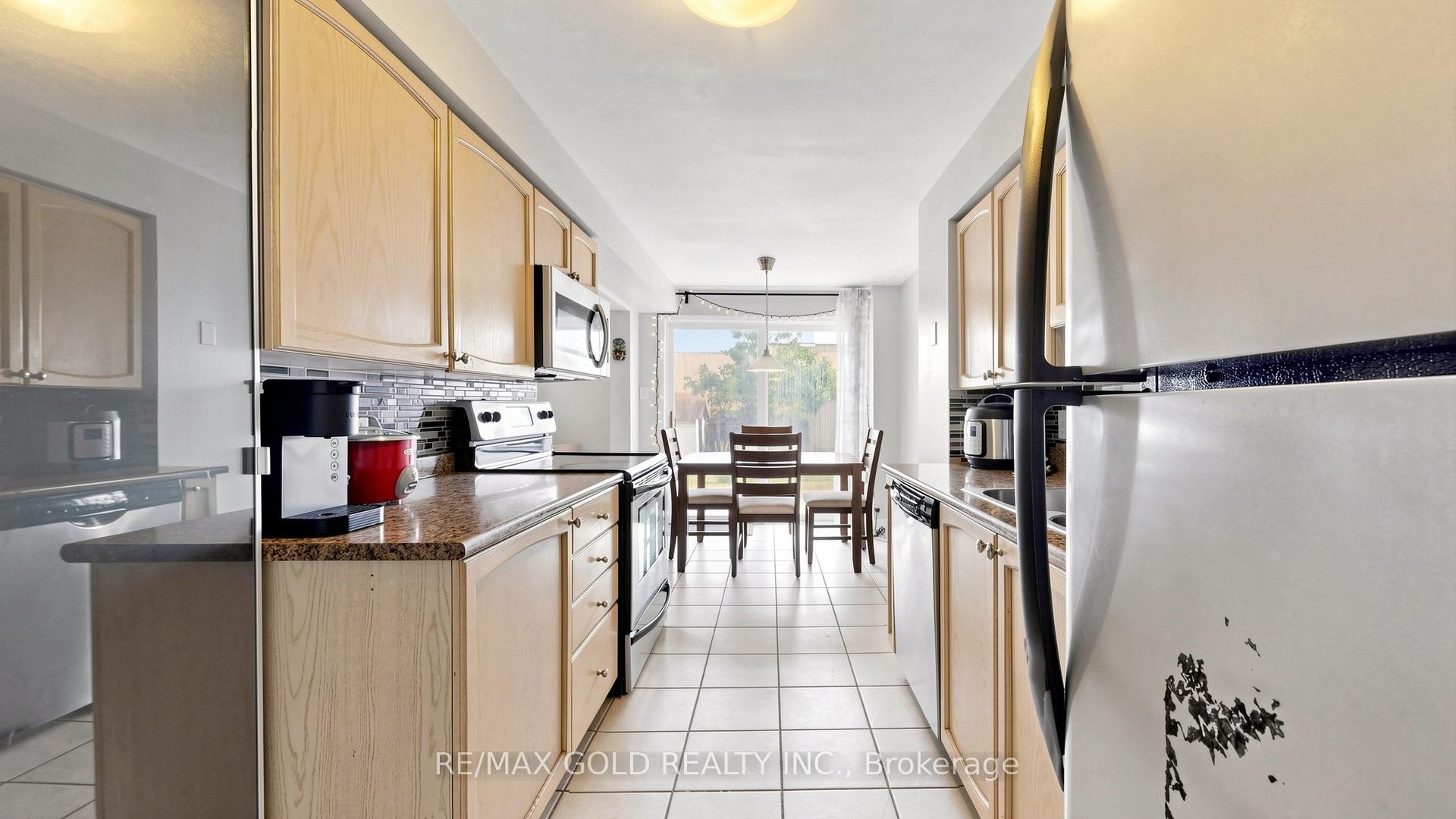 Photo 18 of 29 Srigley Street, Barrie, Holly — HOMEH