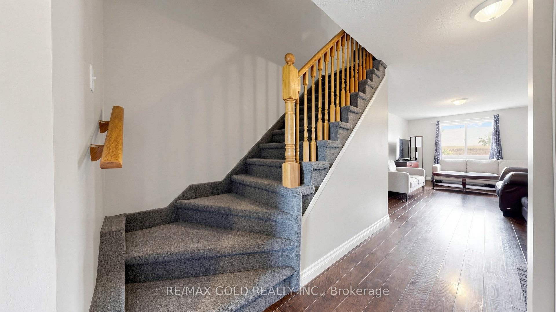 Photo 21 of 29 Srigley Street, Barrie, Holly — HOMEH