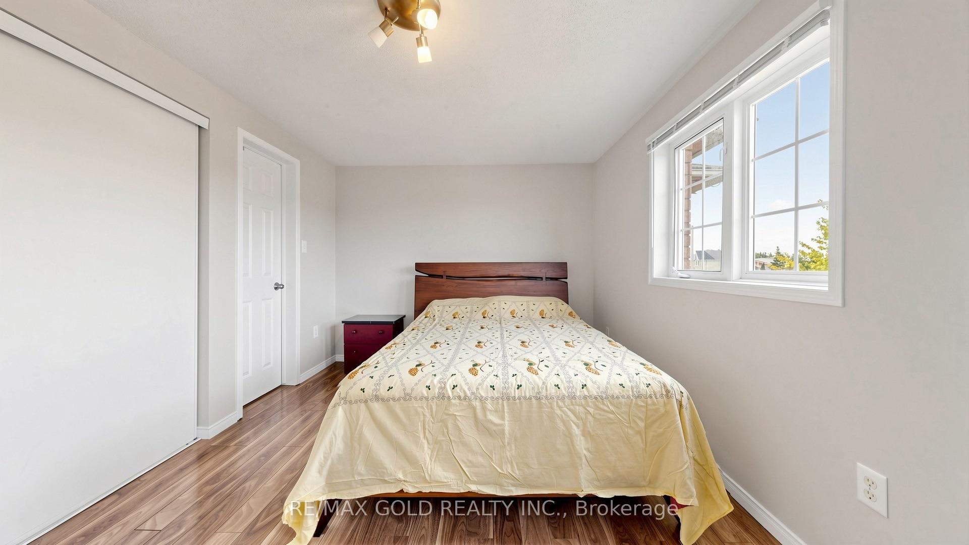 Photo 24 of 29 Srigley Street, Barrie, Holly — HOMEH