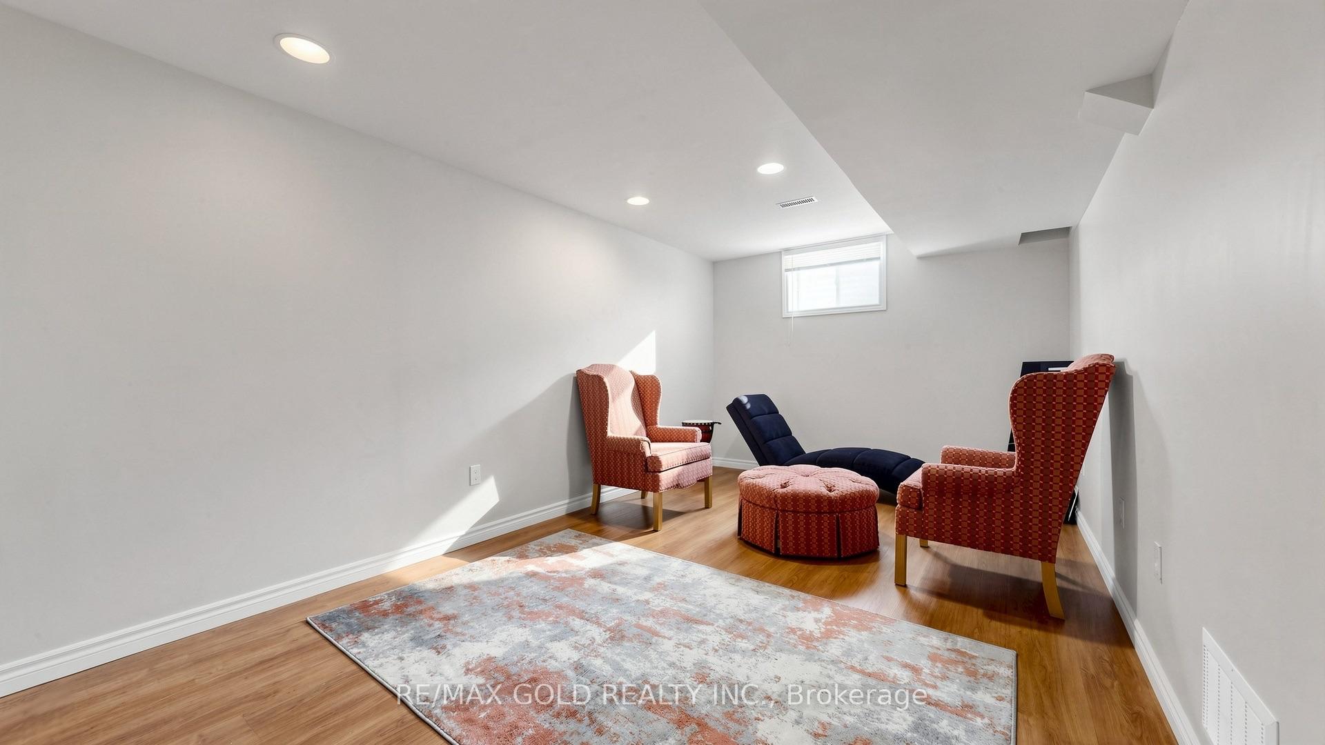 Photo 34 of 29 Srigley Street, Barrie, Holly — HOMEH