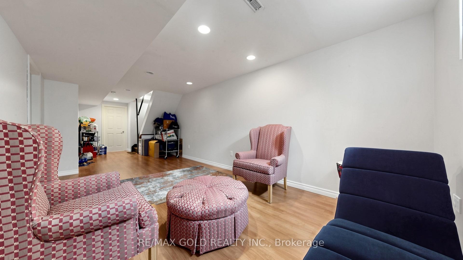Photo 35 of 29 Srigley Street, Barrie, Holly — HOMEH