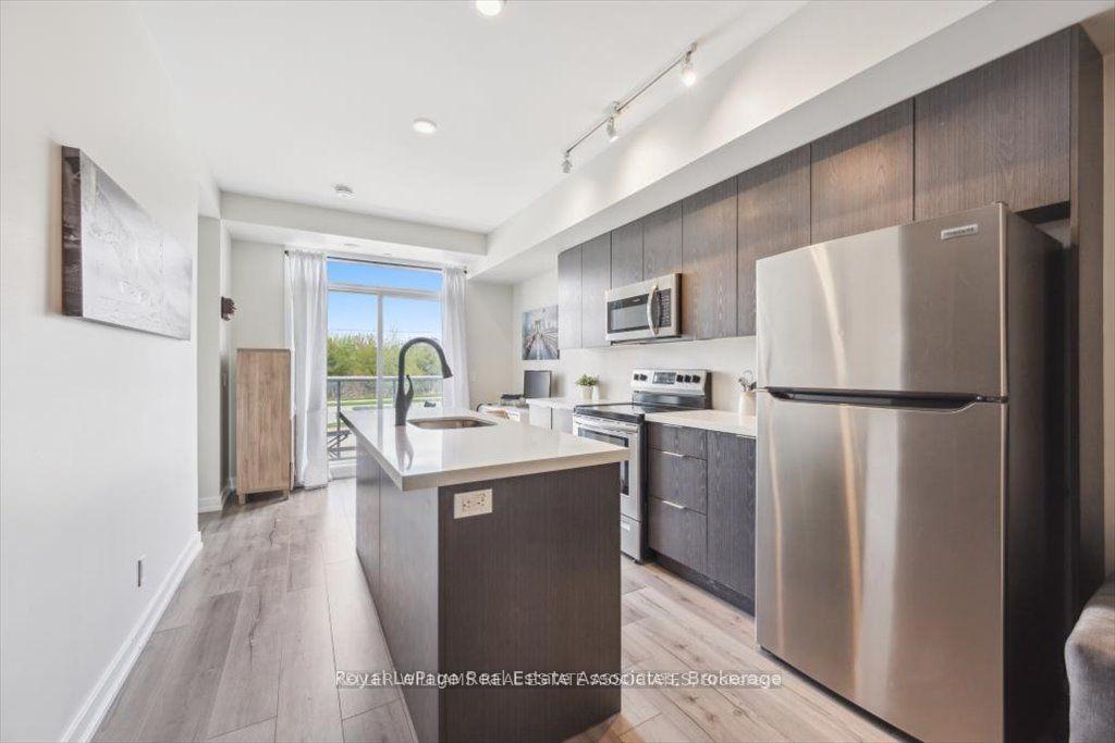 Photo 10 of Unit 204, 3058 Sixth Line, Oakville, Glenorchy — HOMEH