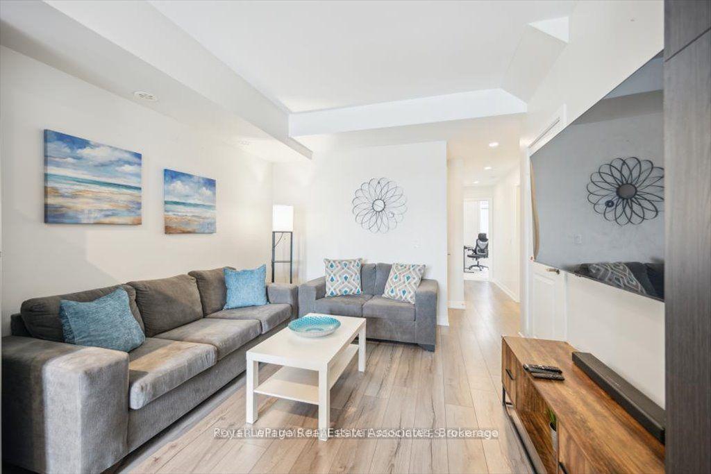 Photo 12 of Unit 204, 3058 Sixth Line, Oakville, Glenorchy — HOMEH
