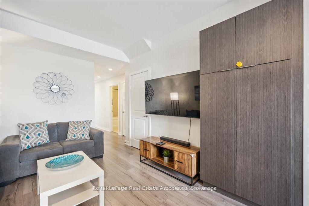 Photo 14 of Unit 204, 3058 Sixth Line, Oakville, Glenorchy — HOMEH