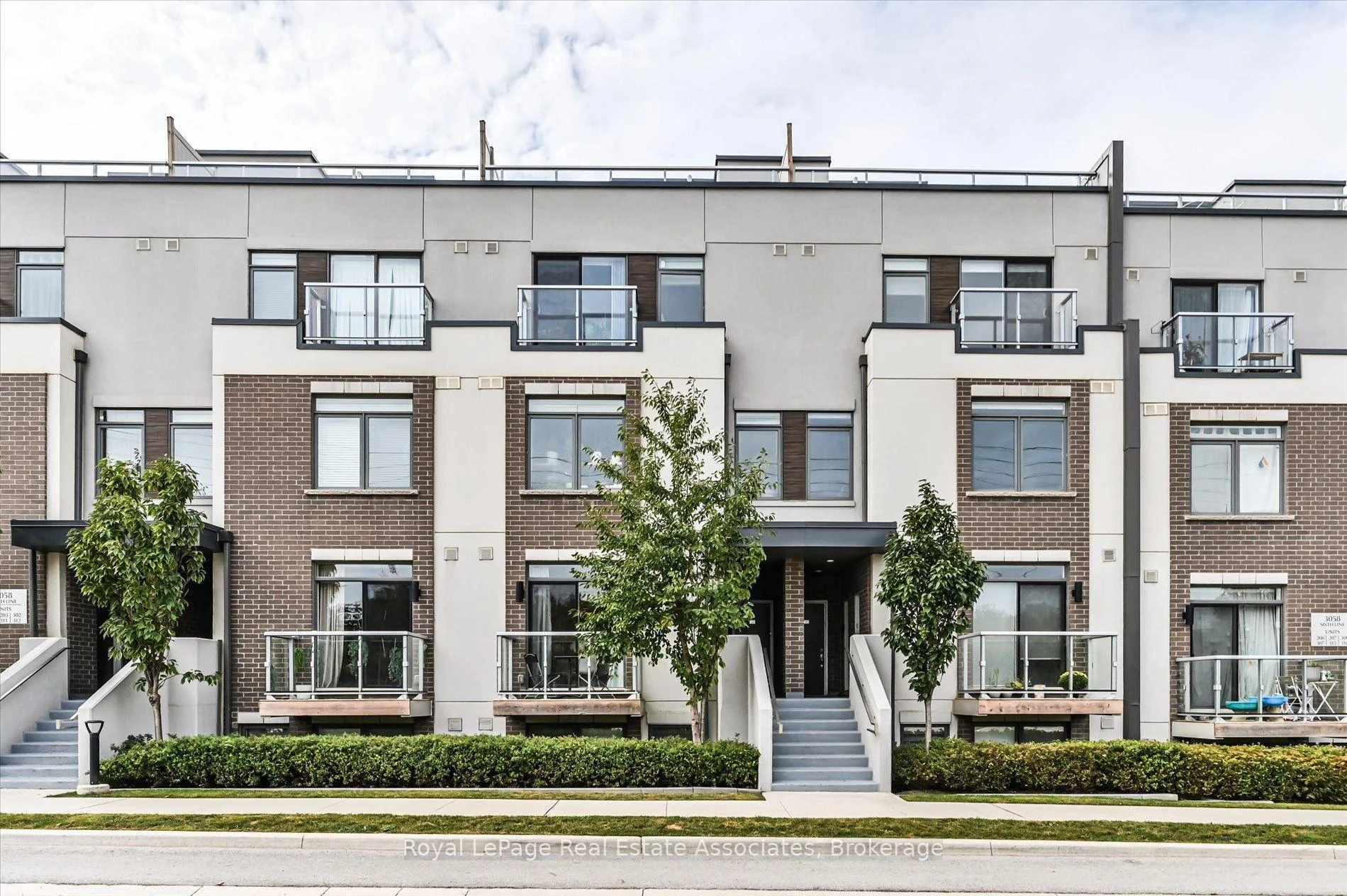 Photo 1 of Unit 204, 3058 Sixth Line, Oakville, Glenorchy — HOMEH