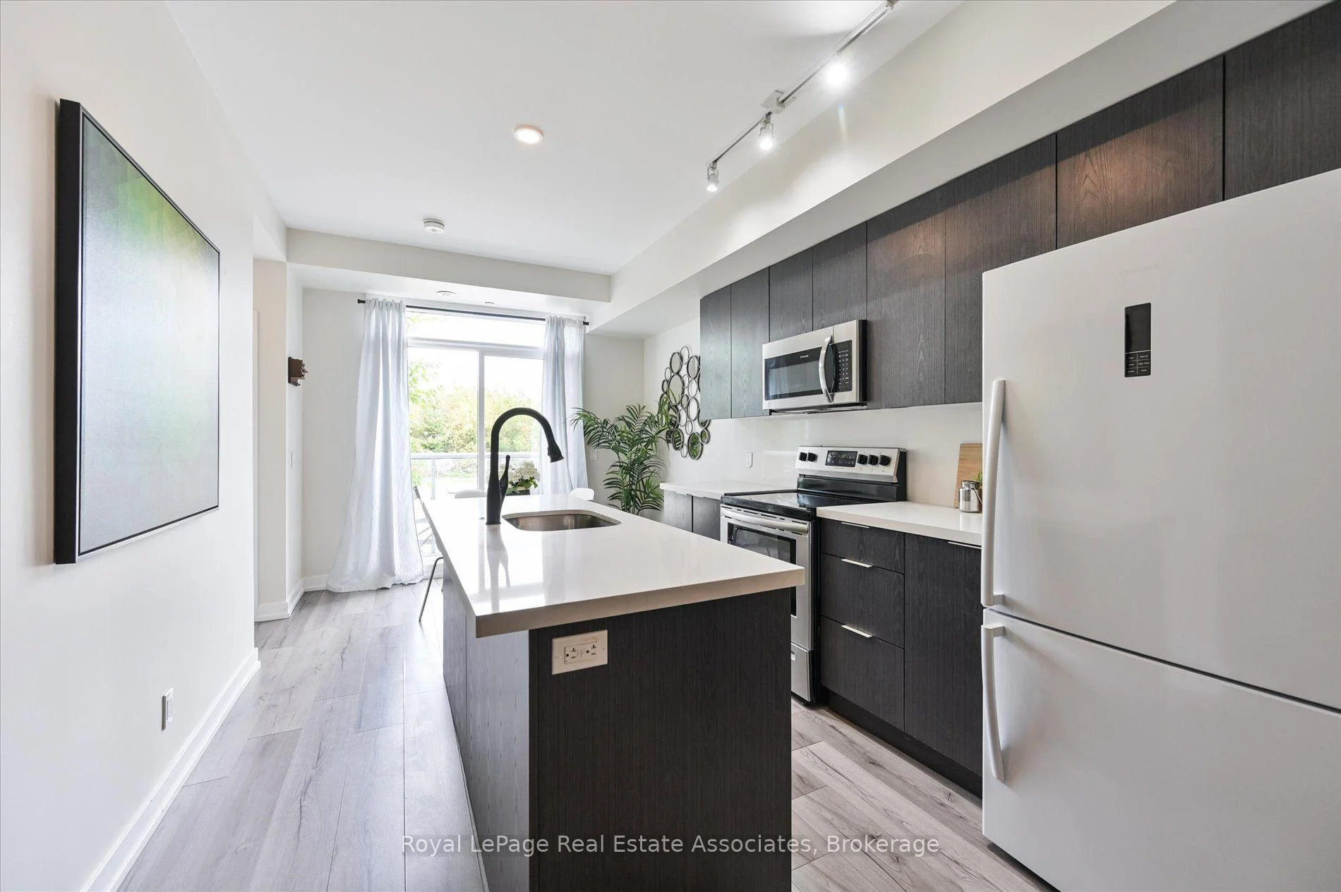 Photo 21 of Unit 204, 3058 Sixth Line, Oakville, Glenorchy — HOMEH