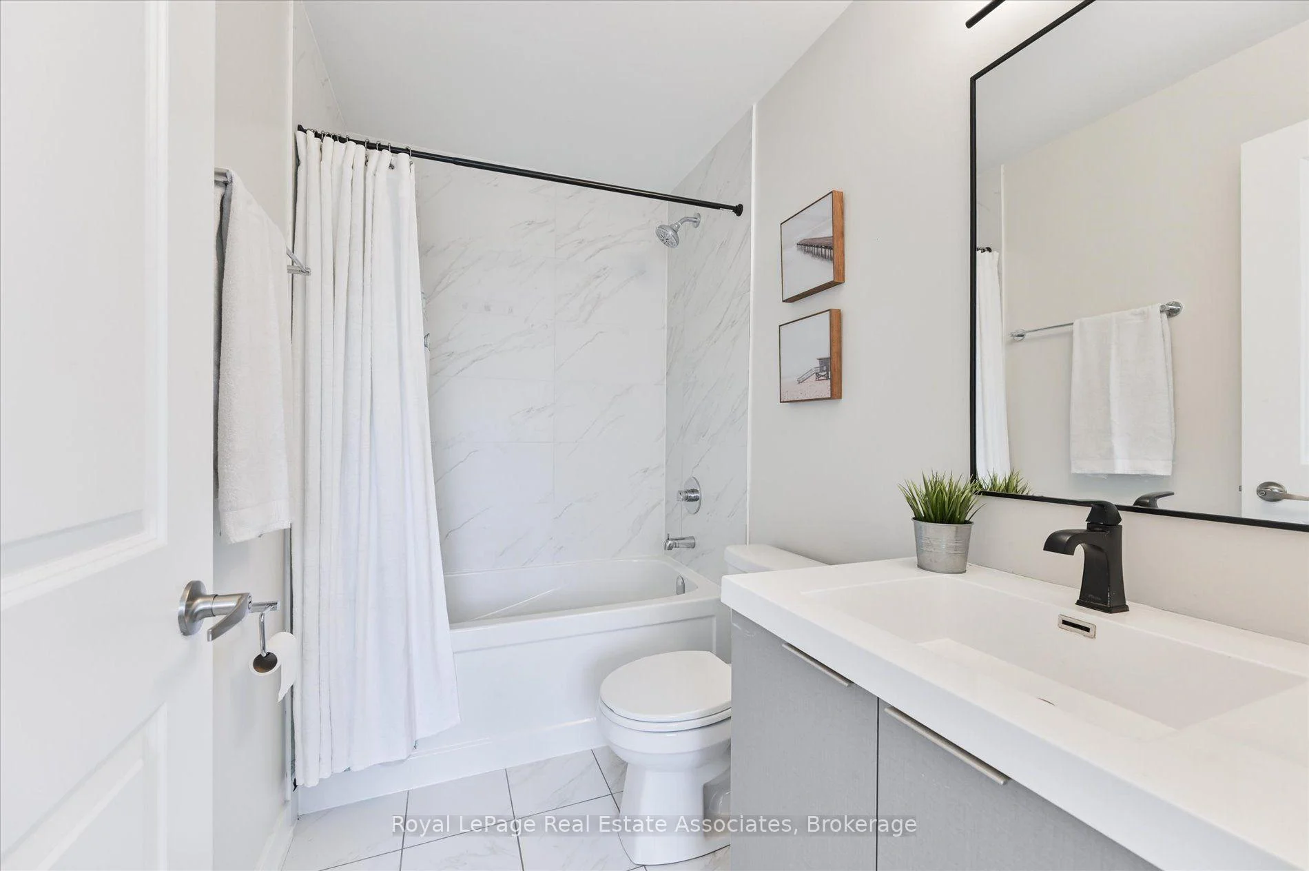 Photo 27 of Unit 204, 3058 Sixth Line, Oakville, Glenorchy — HOMEH