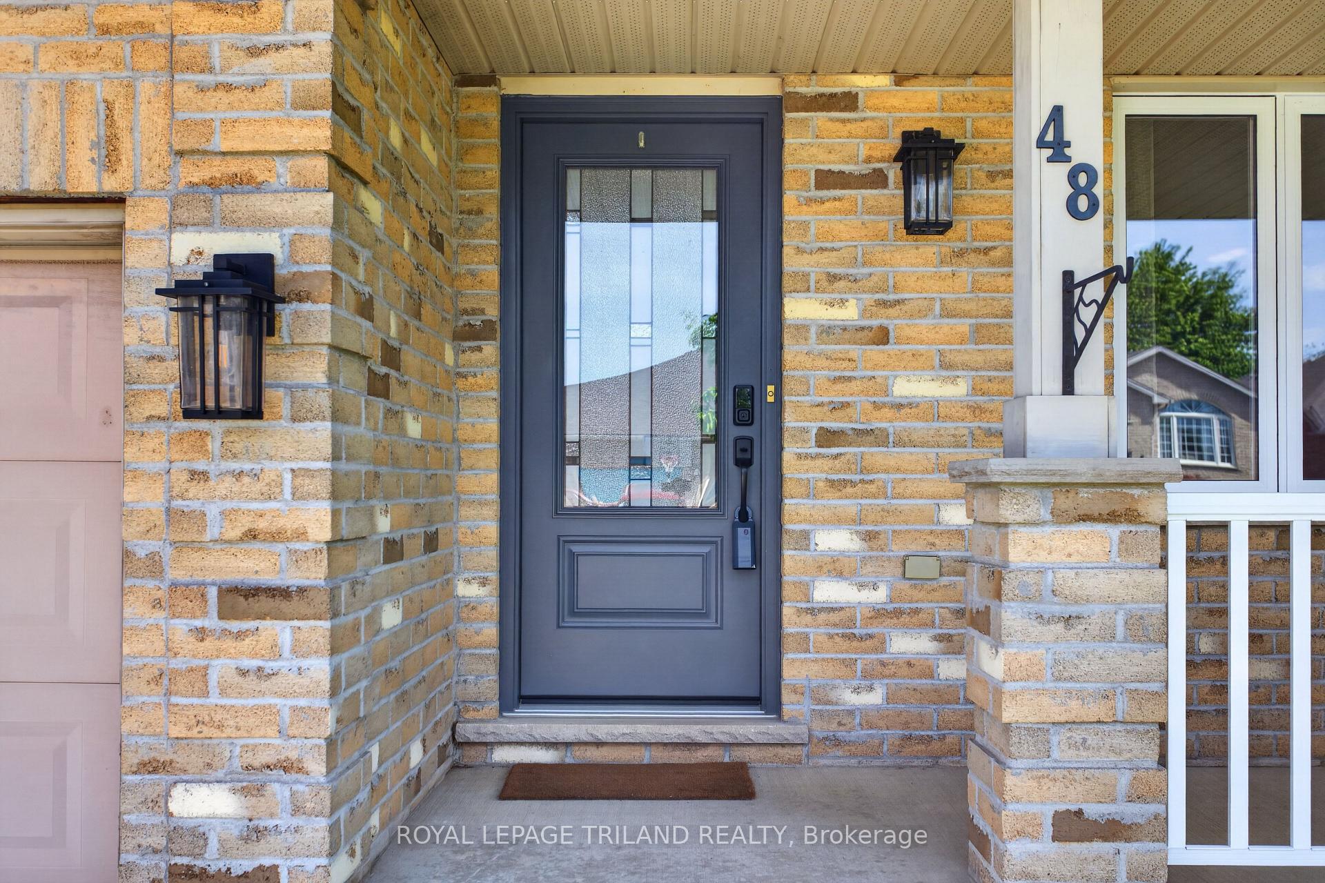 Photo 5 of 48 Cottonwood Drive, St. Thomas — HOMEH