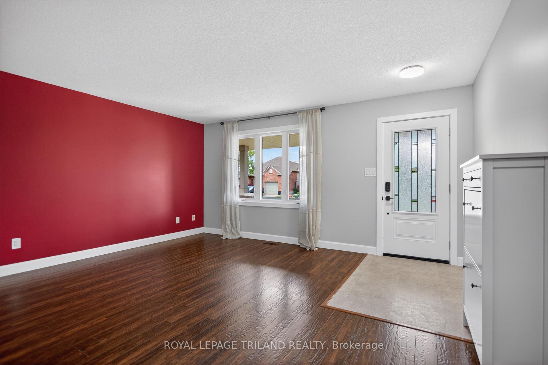 Photo 6 of 48 Cottonwood Drive, St. Thomas — HOMEH