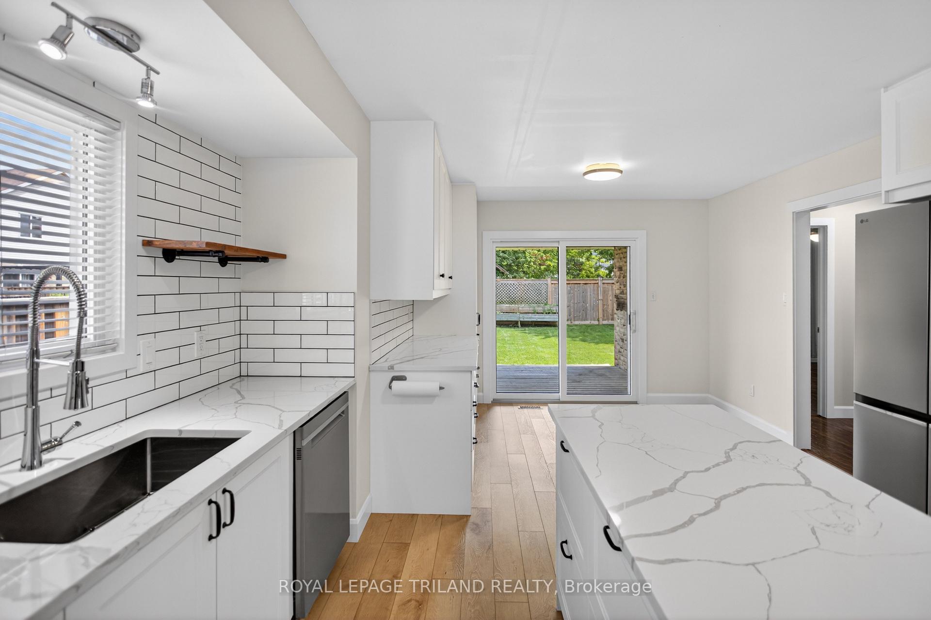 Photo 12 of 48 Cottonwood Drive, St. Thomas — HOMEH