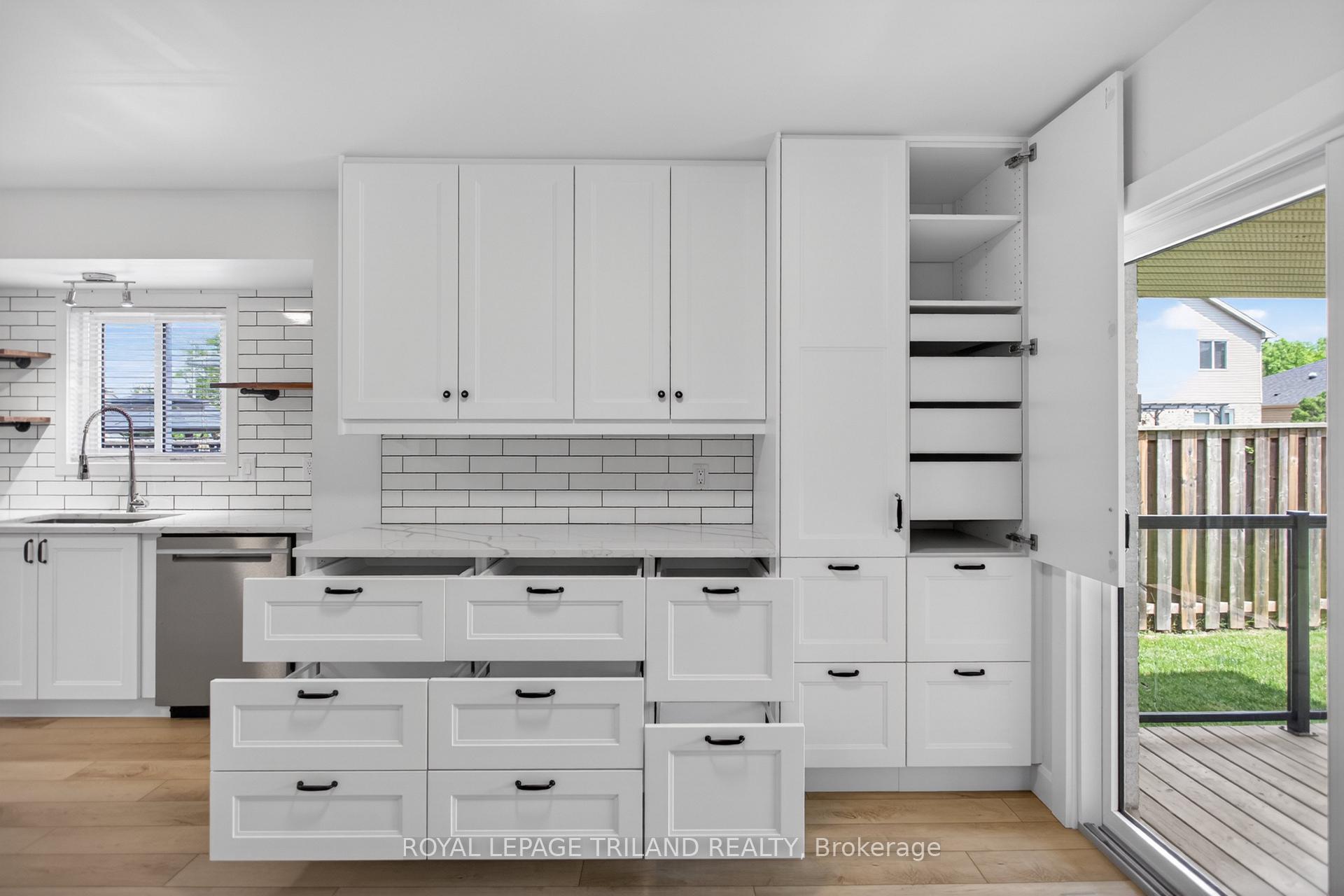 Photo 16 of 48 Cottonwood Drive, St. Thomas — HOMEH