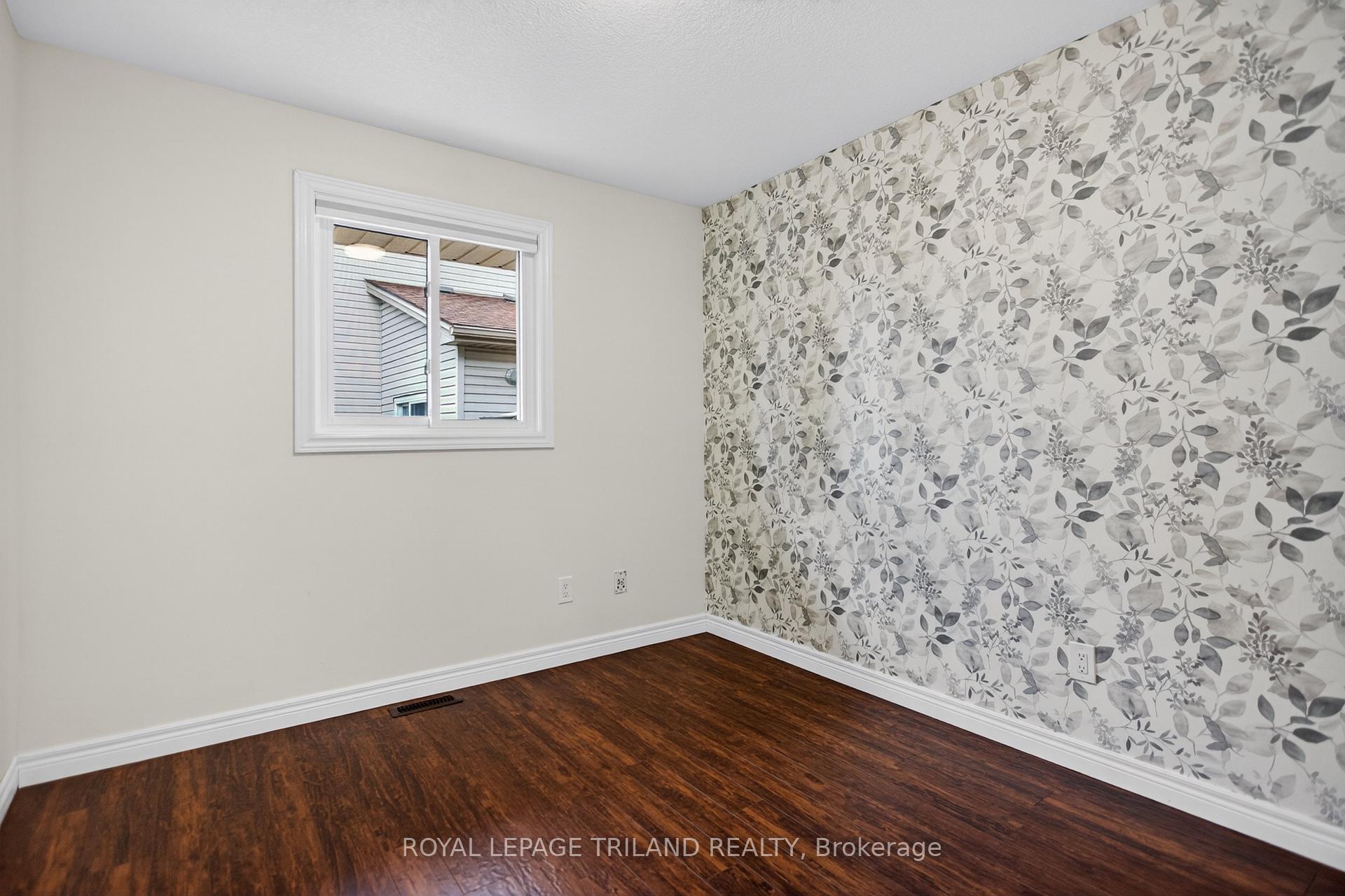 Photo 22 of 48 Cottonwood Drive, St. Thomas — HOMEH
