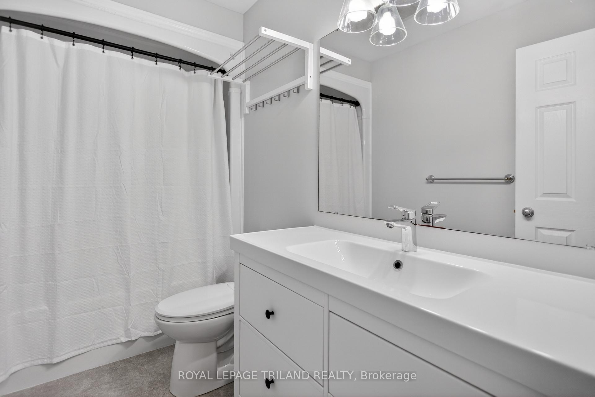 Photo 29 of 48 Cottonwood Drive, St. Thomas — HOMEH