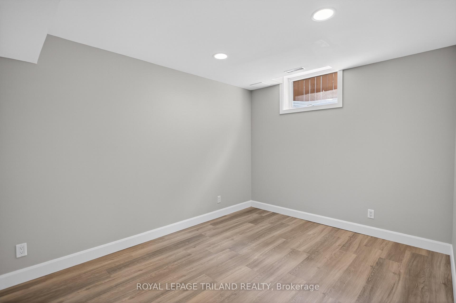 Photo 35 of 48 Cottonwood Drive, St. Thomas — HOMEH