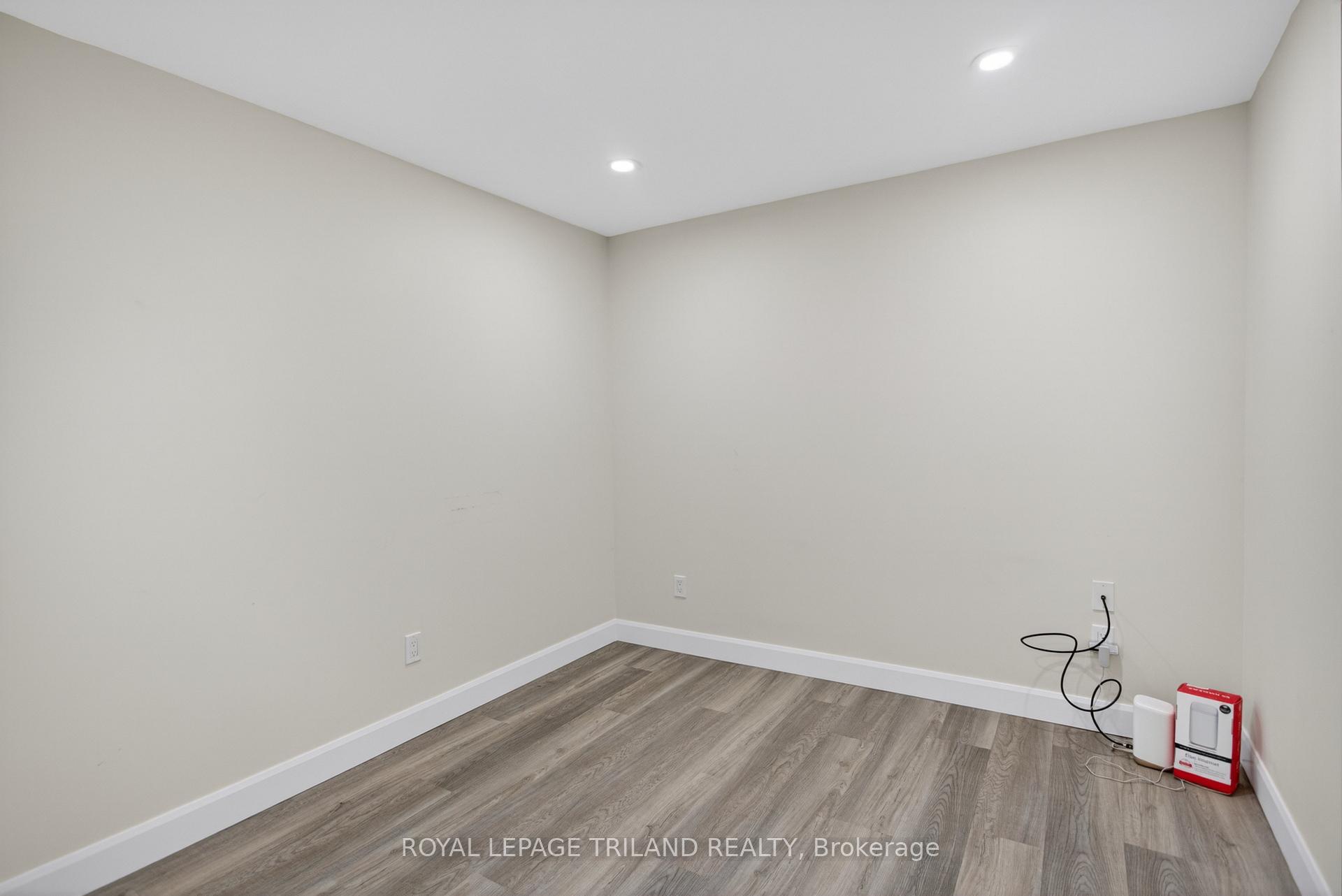 Photo 38 of 48 Cottonwood Drive, St. Thomas — HOMEH