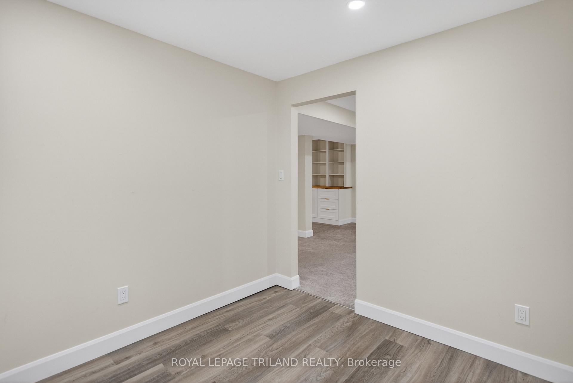 Photo 39 of 48 Cottonwood Drive, St. Thomas — HOMEH