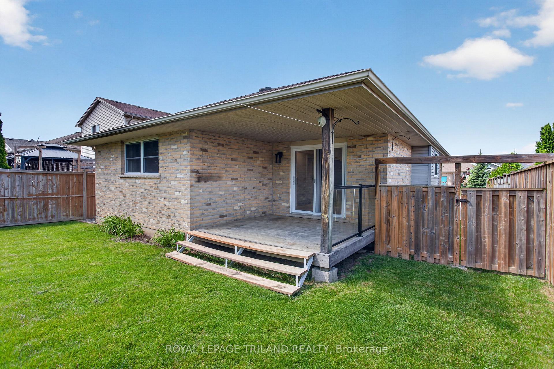 Photo 45 of 48 Cottonwood Drive, St. Thomas — HOMEH