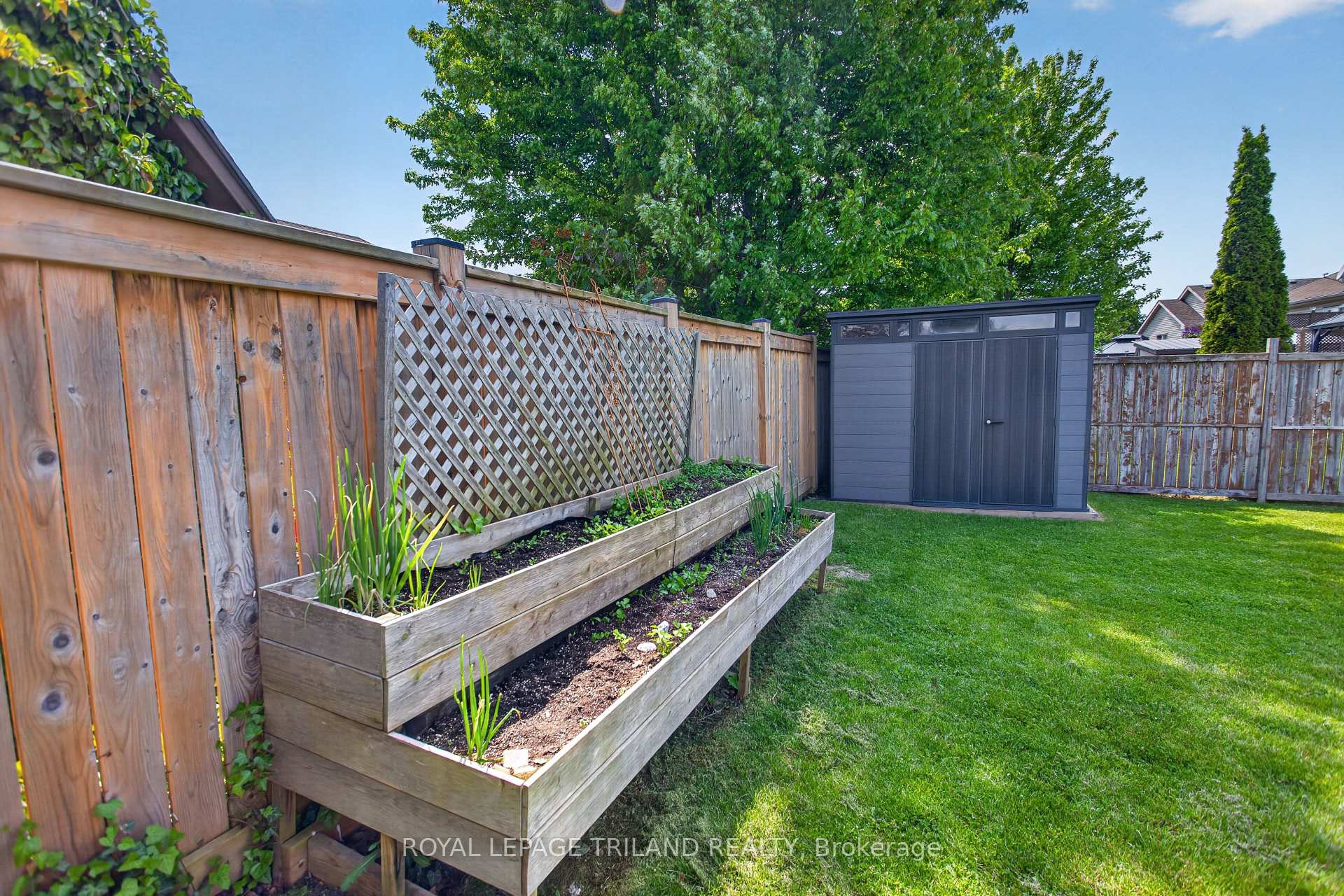 Photo 47 of 48 Cottonwood Drive, St. Thomas — HOMEH