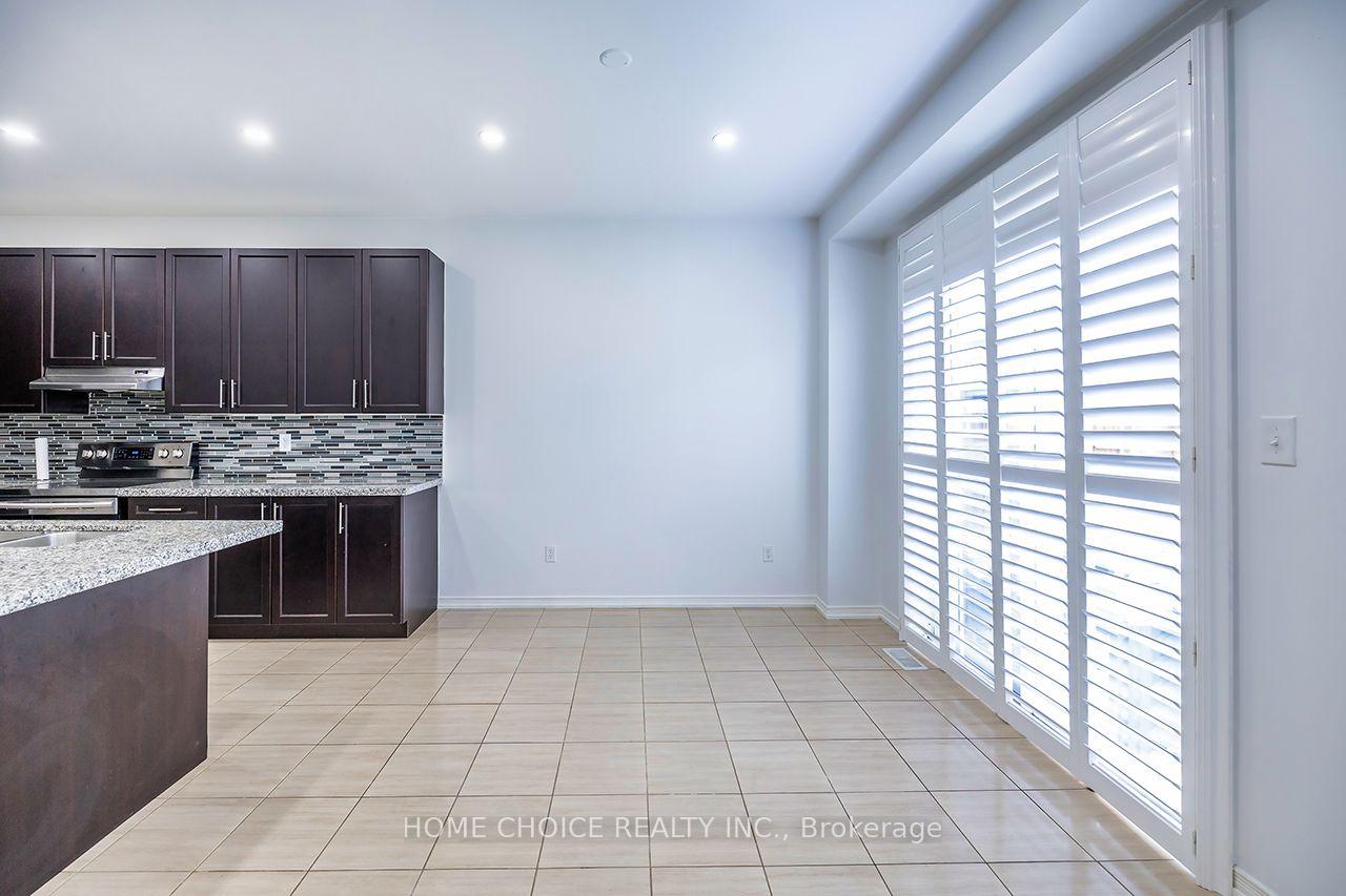Photo 18 of 427 Windsfields Farm Drive W, Oshawa, Windfields — HOMEH