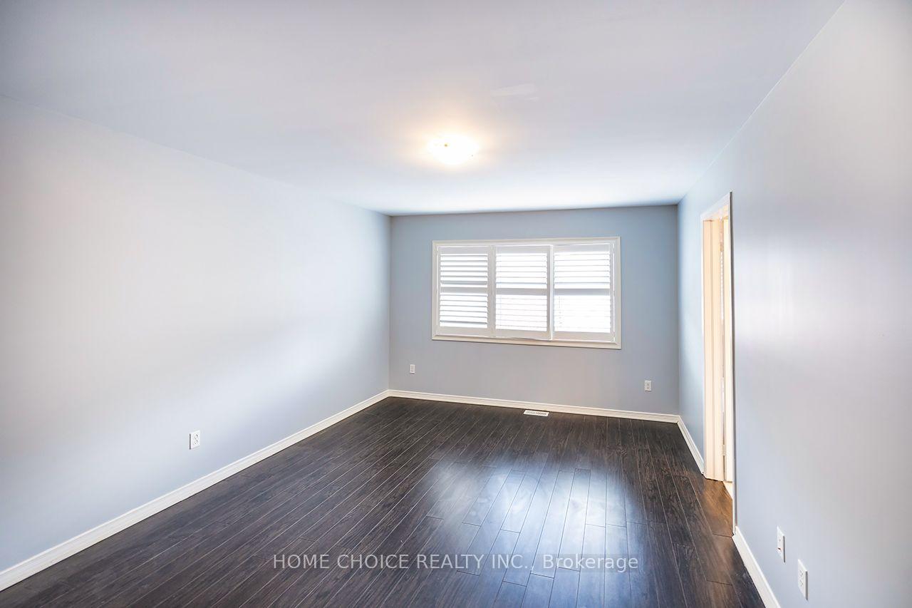 Photo 20 of 427 Windsfields Farm Drive W, Oshawa, Windfields — HOMEH