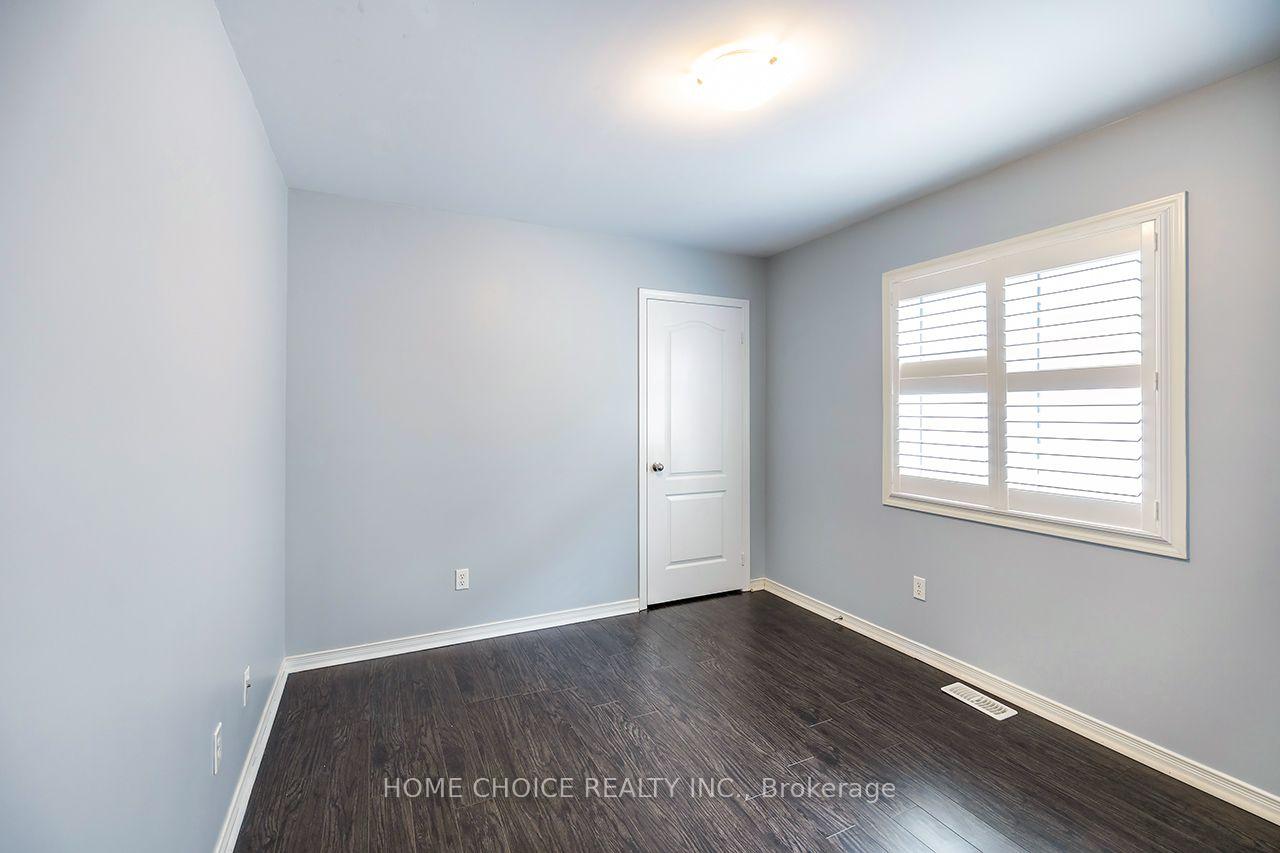 Photo 35 of 427 Windsfields Farm Drive W, Oshawa, Windfields — HOMEH