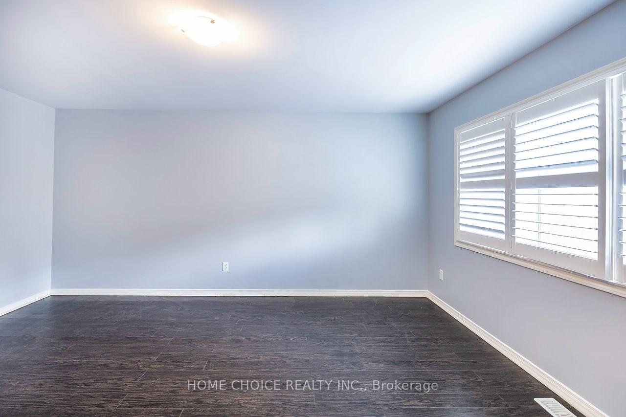Photo 36 of 427 Windsfields Farm Drive W, Oshawa, Windfields — HOMEH