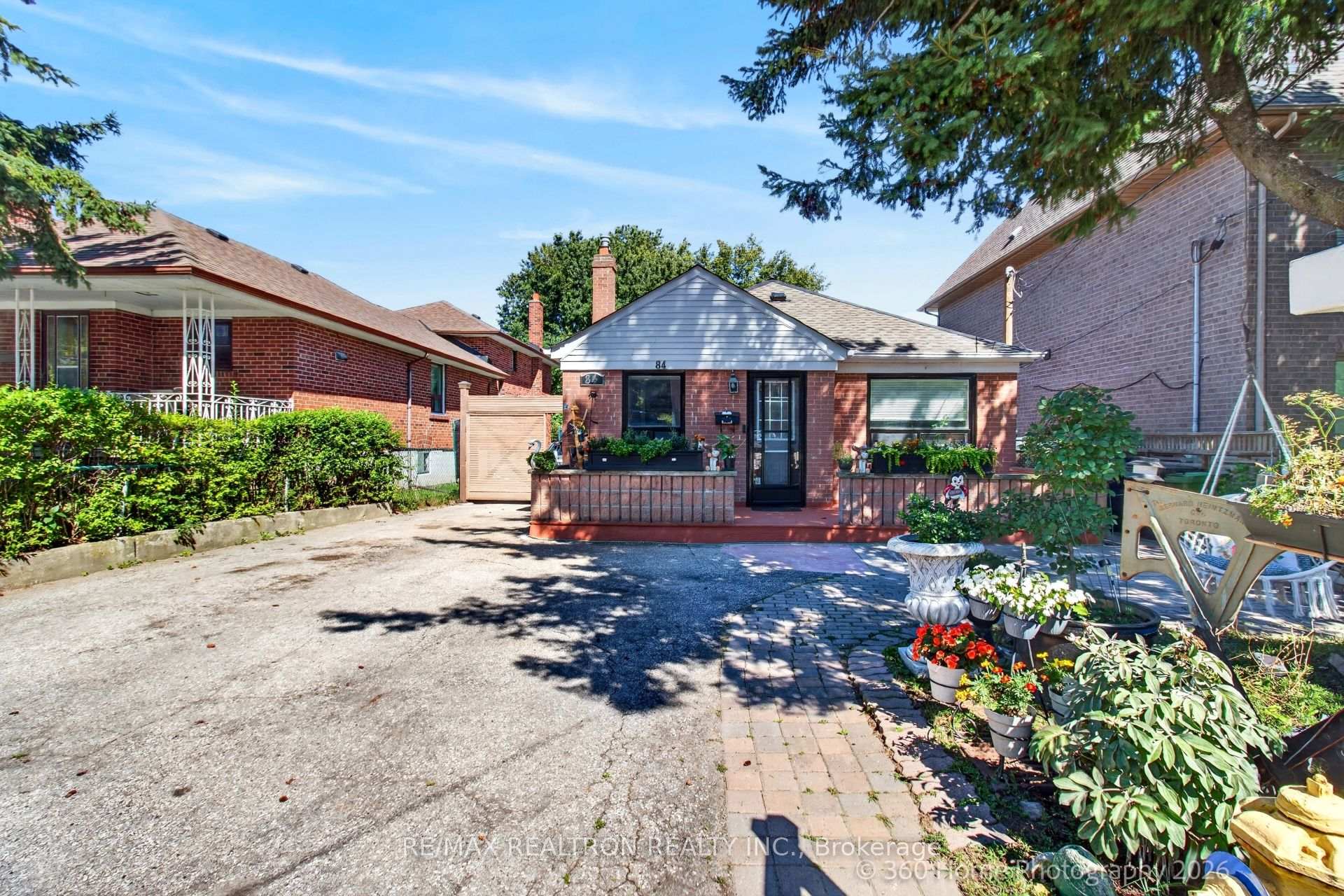 Photo 1 of 84 Ranee Avenue, Toronto, Englemount-Lawrence — HOMEH
