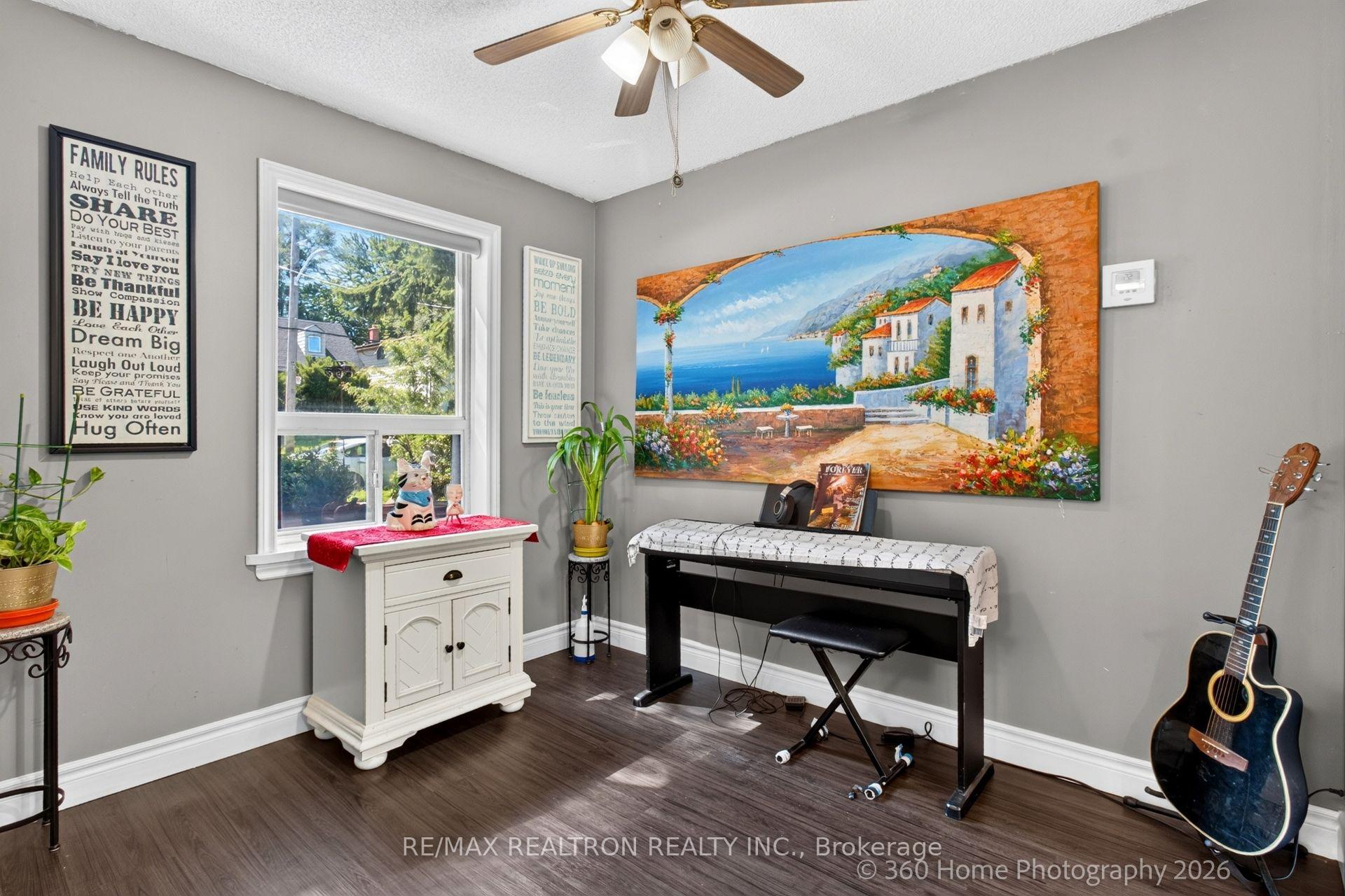 Photo 13 of 84 Ranee Avenue, Toronto, Englemount-Lawrence — HOMEH