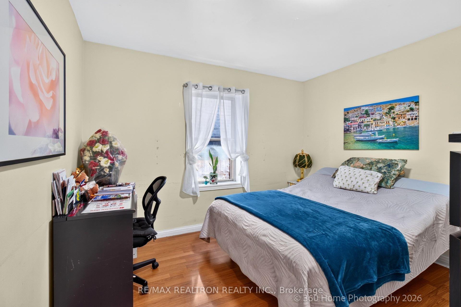 Photo 14 of 84 Ranee Avenue, Toronto, Englemount-Lawrence — HOMEH