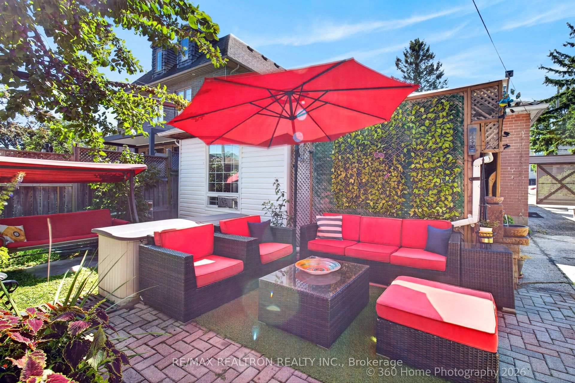 Photo 23 of 84 Ranee Avenue, Toronto, Englemount-Lawrence — HOMEH