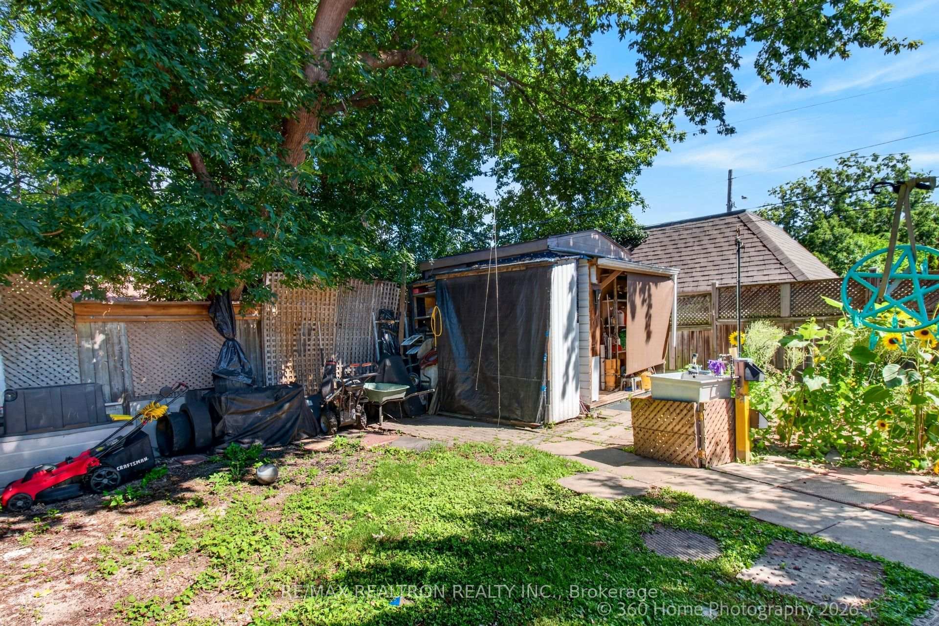 Photo 25 of 84 Ranee Avenue, Toronto, Englemount-Lawrence — HOMEH