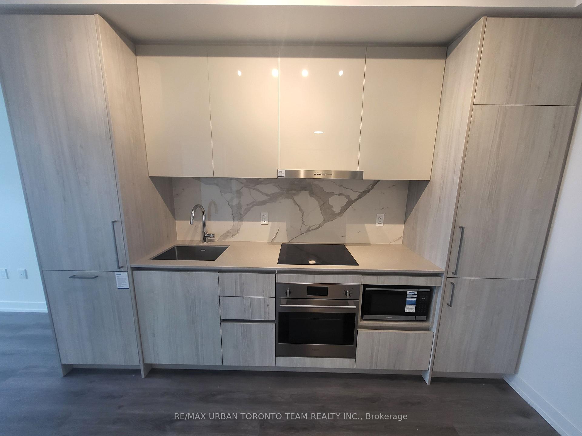 Photo 3 of Unit 3310, 225 Commerce St Street, Vaughan, Vaughan Corporate Centre — HOMEH