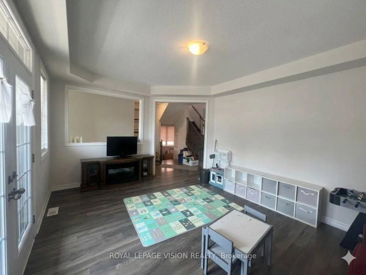 Photo 6 of 1929 Don White Court, Oshawa, Taunton — HOMEH