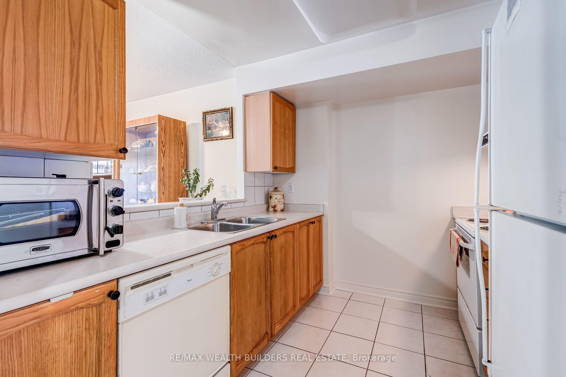 Photo 3 of Unit SP09, 70 Mill Street, Toronto, Waterfront Communities — HOMEH