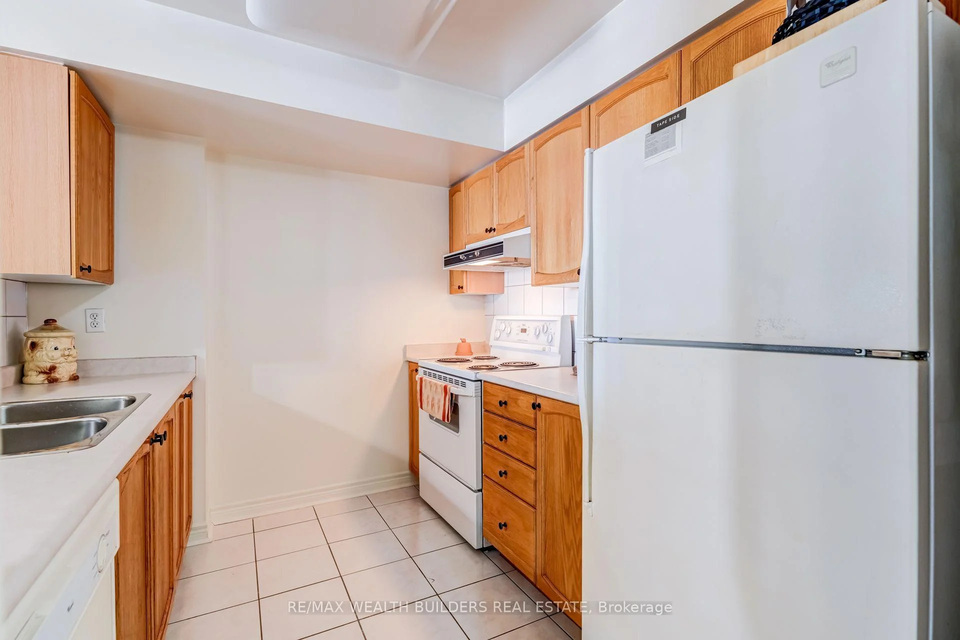 Photo 7 of Unit SP09, 70 Mill Street, Toronto, Waterfront Communities — HOMEH