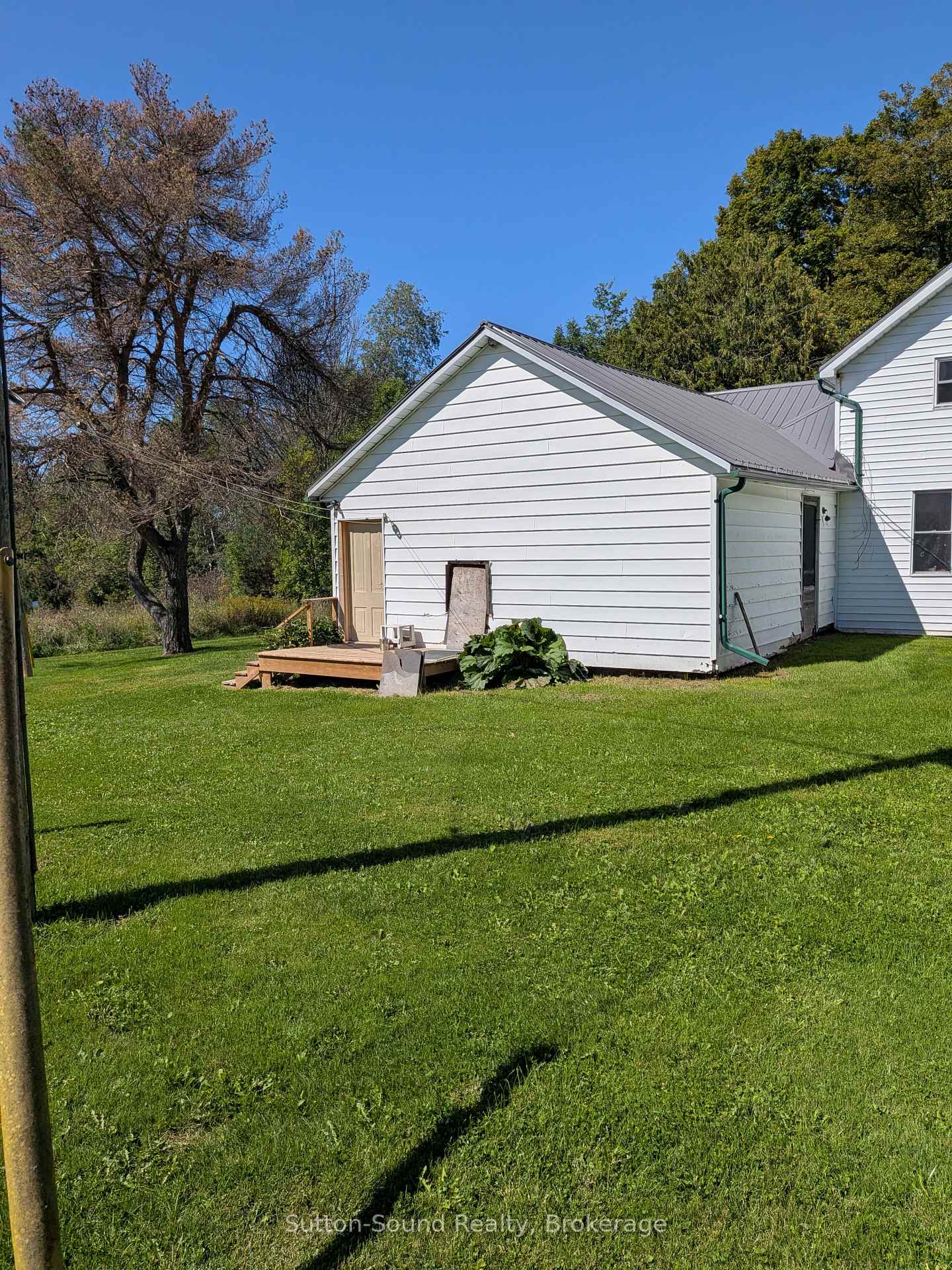 Photo 10 of 781492 3 Side Road, Chatsworth — HOMEH